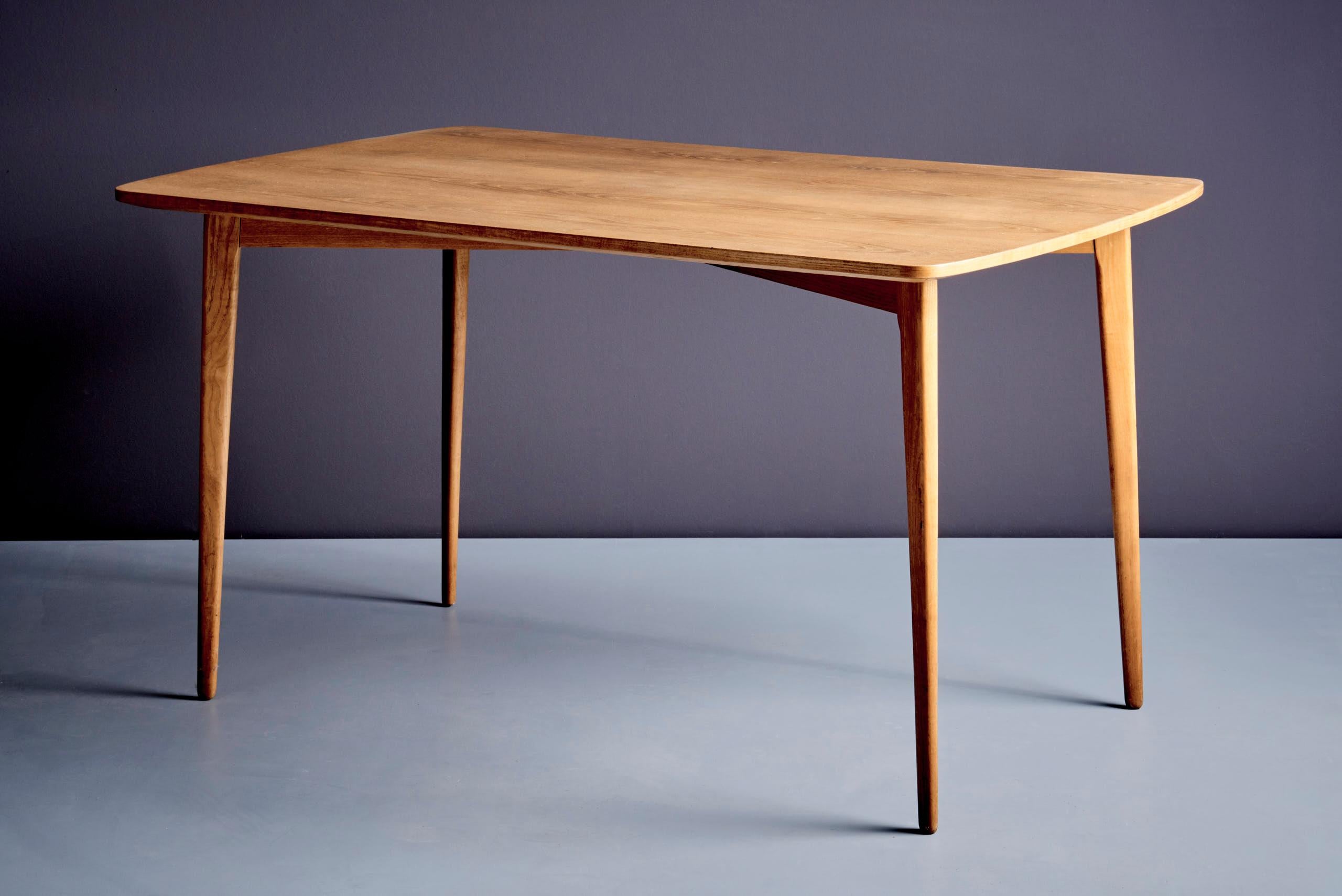 Mid-Century Modern Dining Table with ash veneer top For Sale