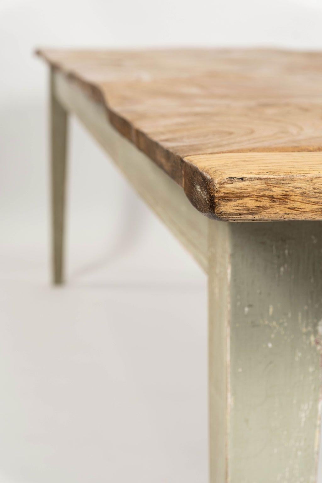 Dining Table with Burl Elm Two-Plank Top en vente 1