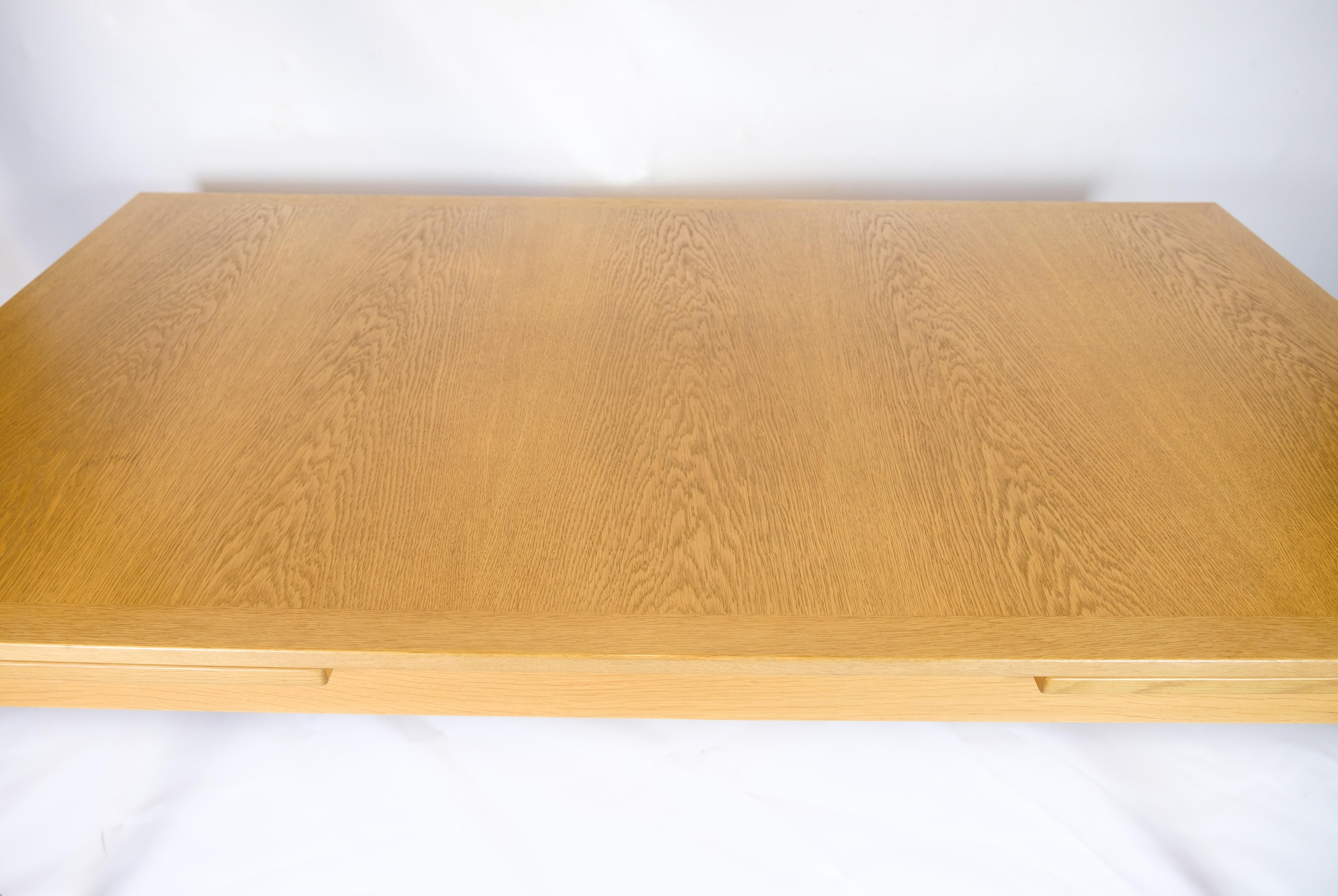 Mid-20th Century Dining table with Dutch extension, designed by Kaj Winding from the 1960s  For Sale