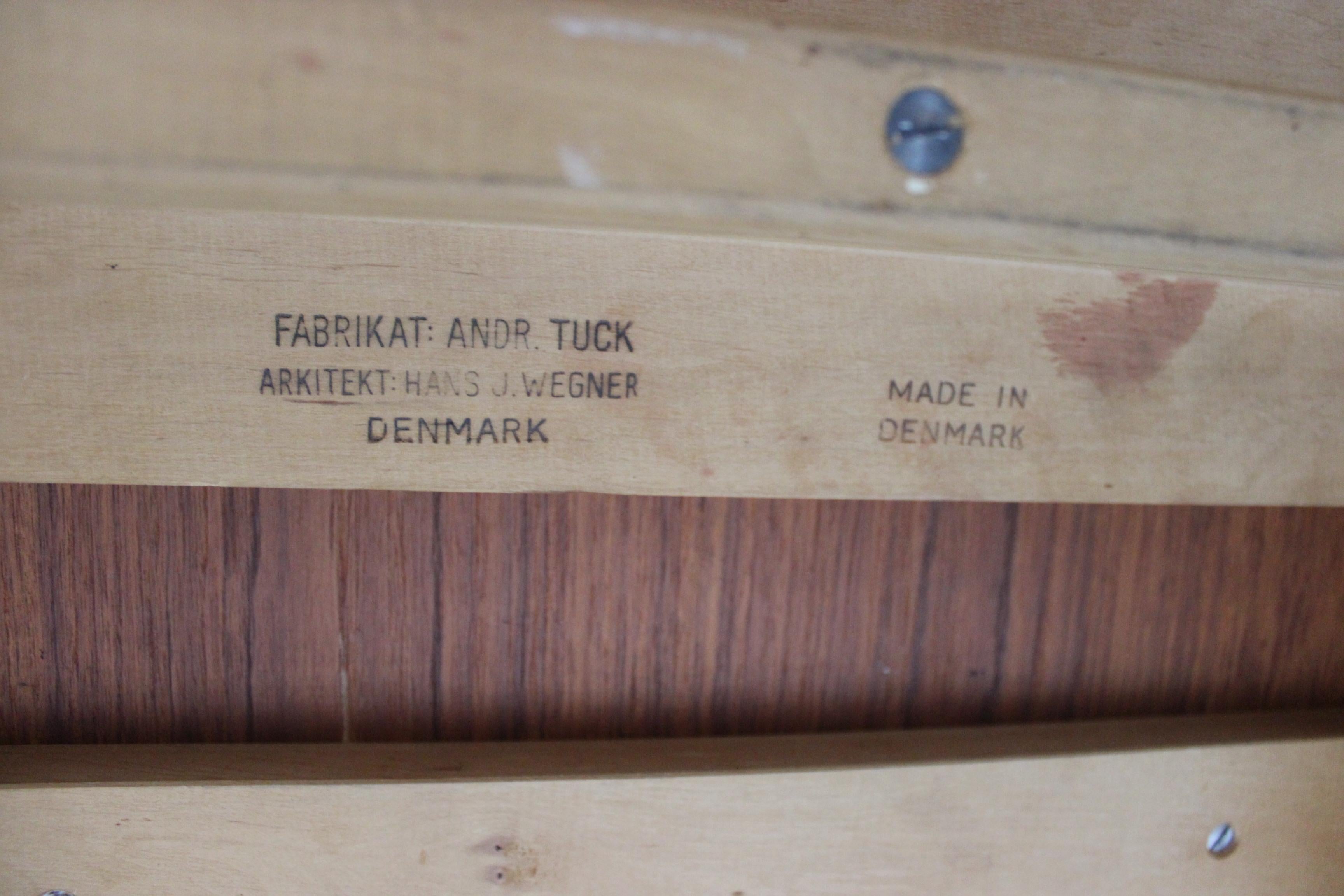 Esstisch mit Verlängerungen aus Teakholz entworfen von Hans J. Wegner, 1960er Jahre im Angebot 3