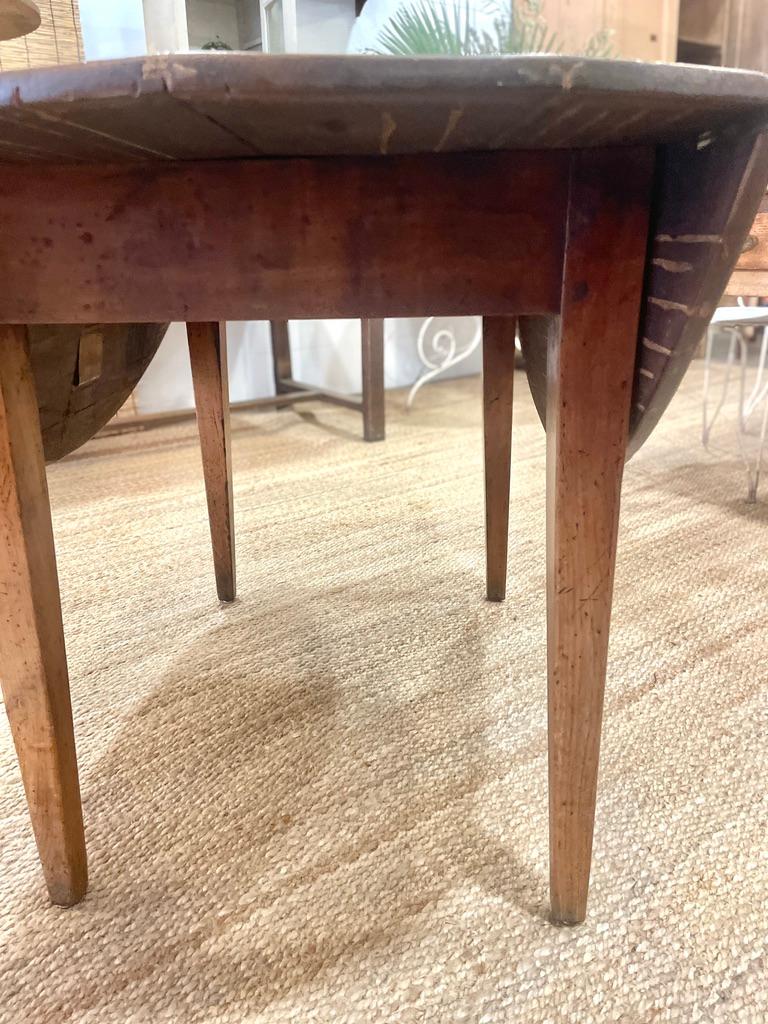 Dining Table with Folding Wings In Good Condition In L'AMETLLA DE MAR, ES