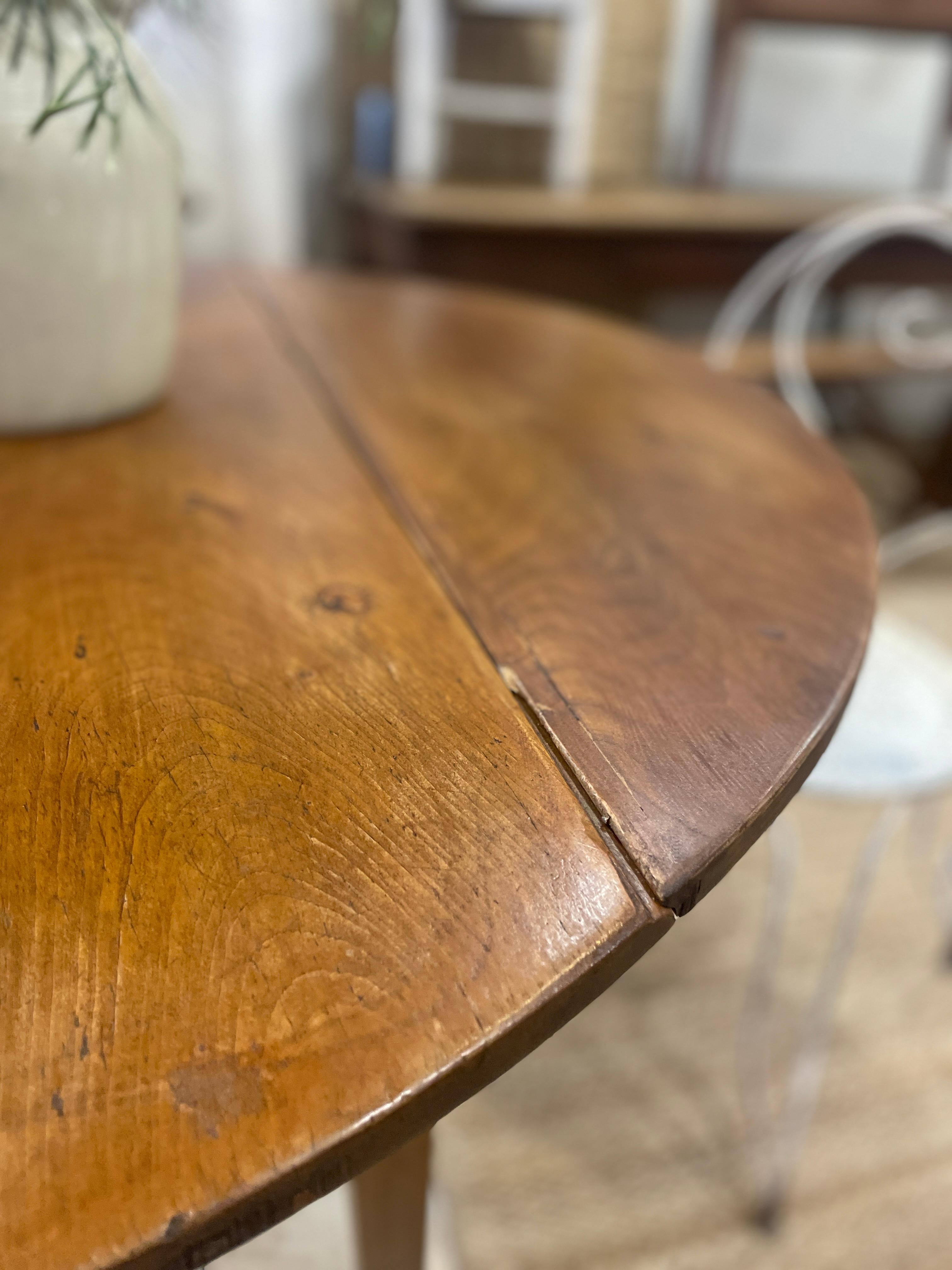 Dining Table with Folding Wings 1