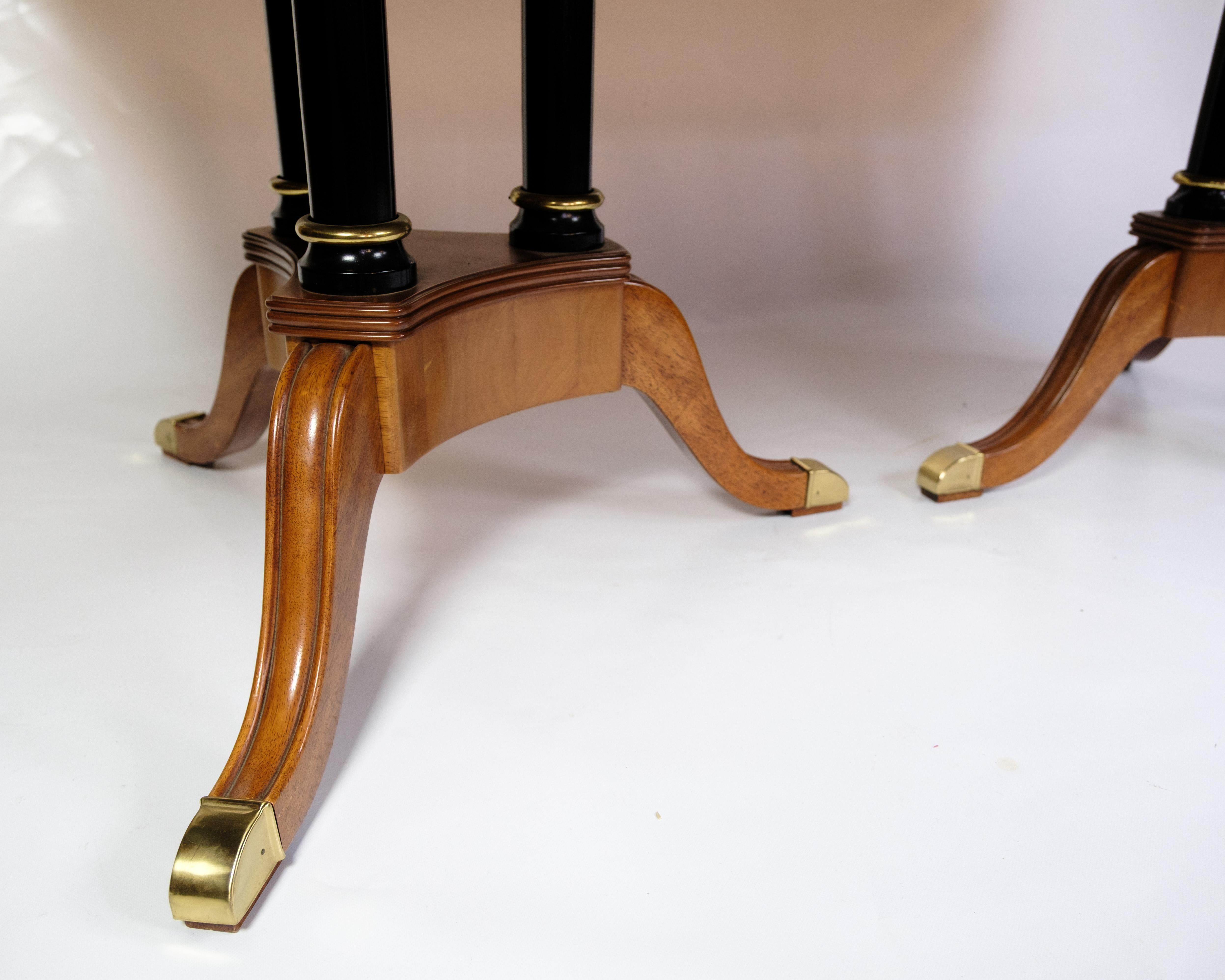 Table de salle à manger avec intarsia en acajou et bouleau des années 1900 en vente 3