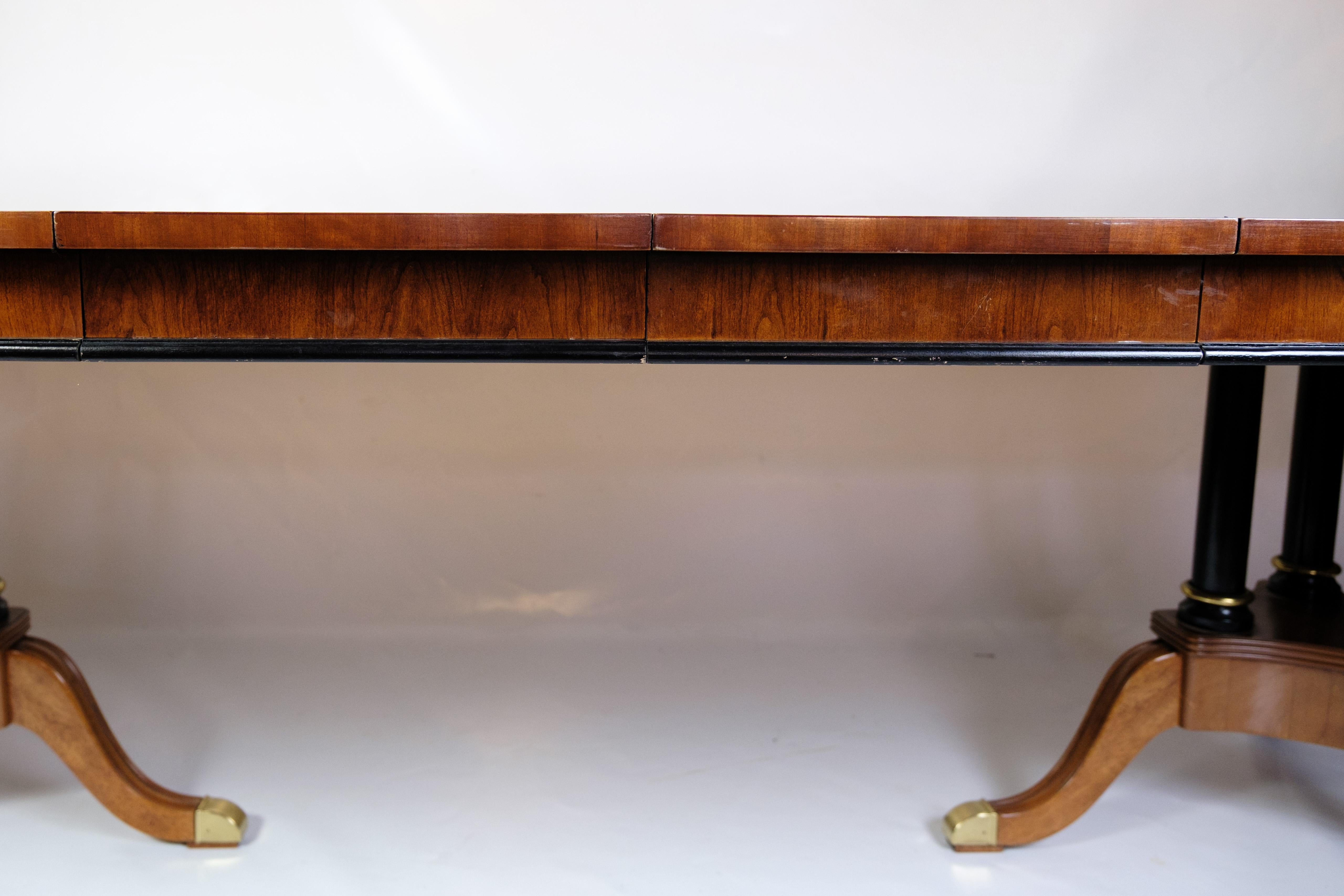 Table de salle à manger avec intarsia en acajou et bouleau des années 1900 en vente 8
