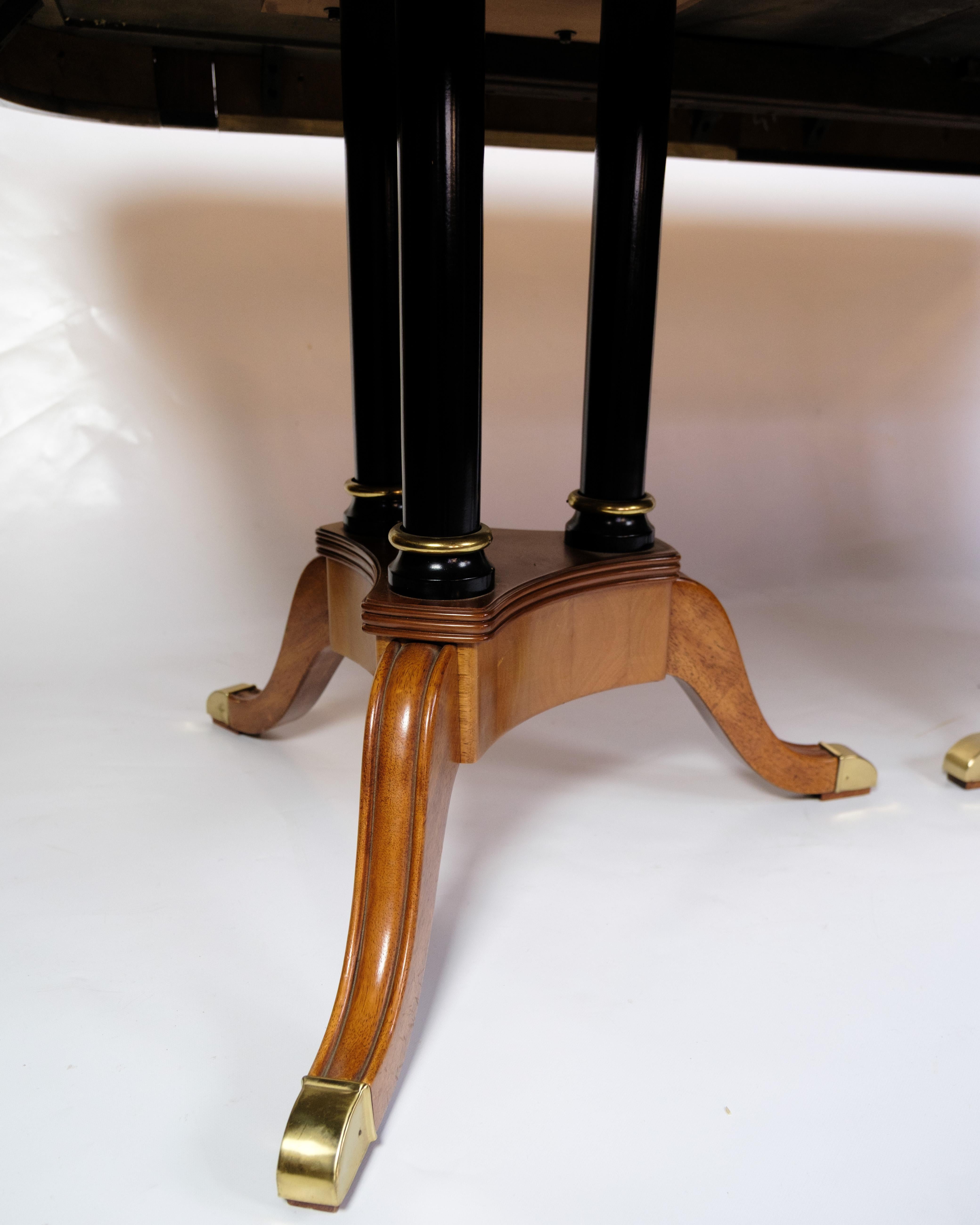 Bouleau Table de salle à manger avec intarsia en acajou et bouleau des années 1900 en vente