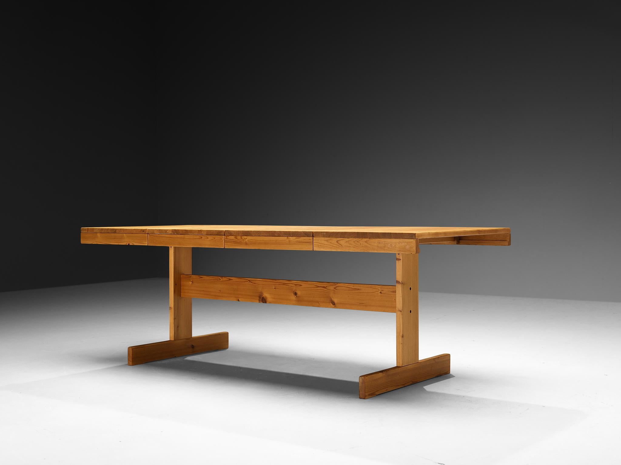 Late 20th Century Dining Table with Trestle Base in Solid Pine Wood For Sale