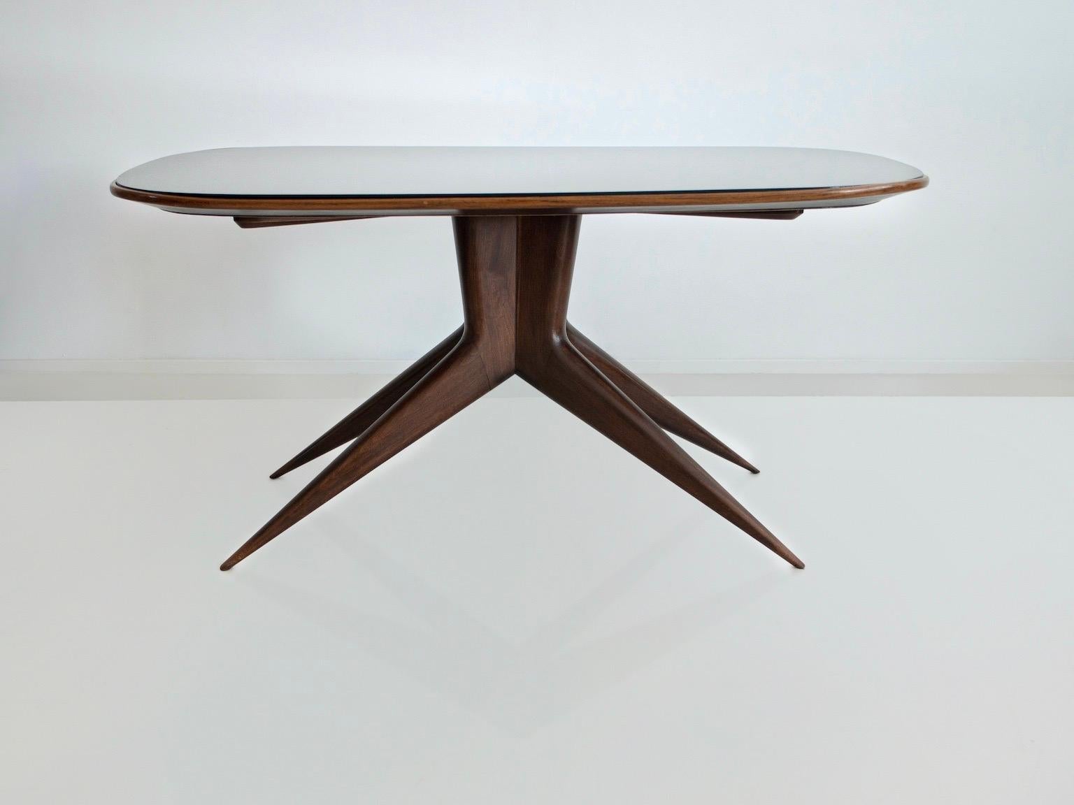 Mid-Century Modern Table de salle à manger avec structure en bois et dessus en verre teinté en vente