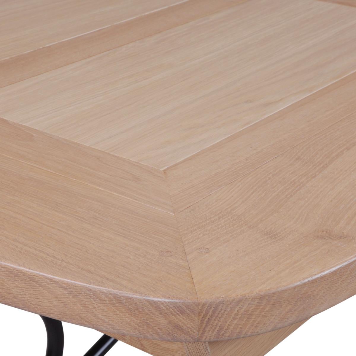 Mesa de hierro forjado con tablero de roble macizo y extensiones Hecho a mano en venta