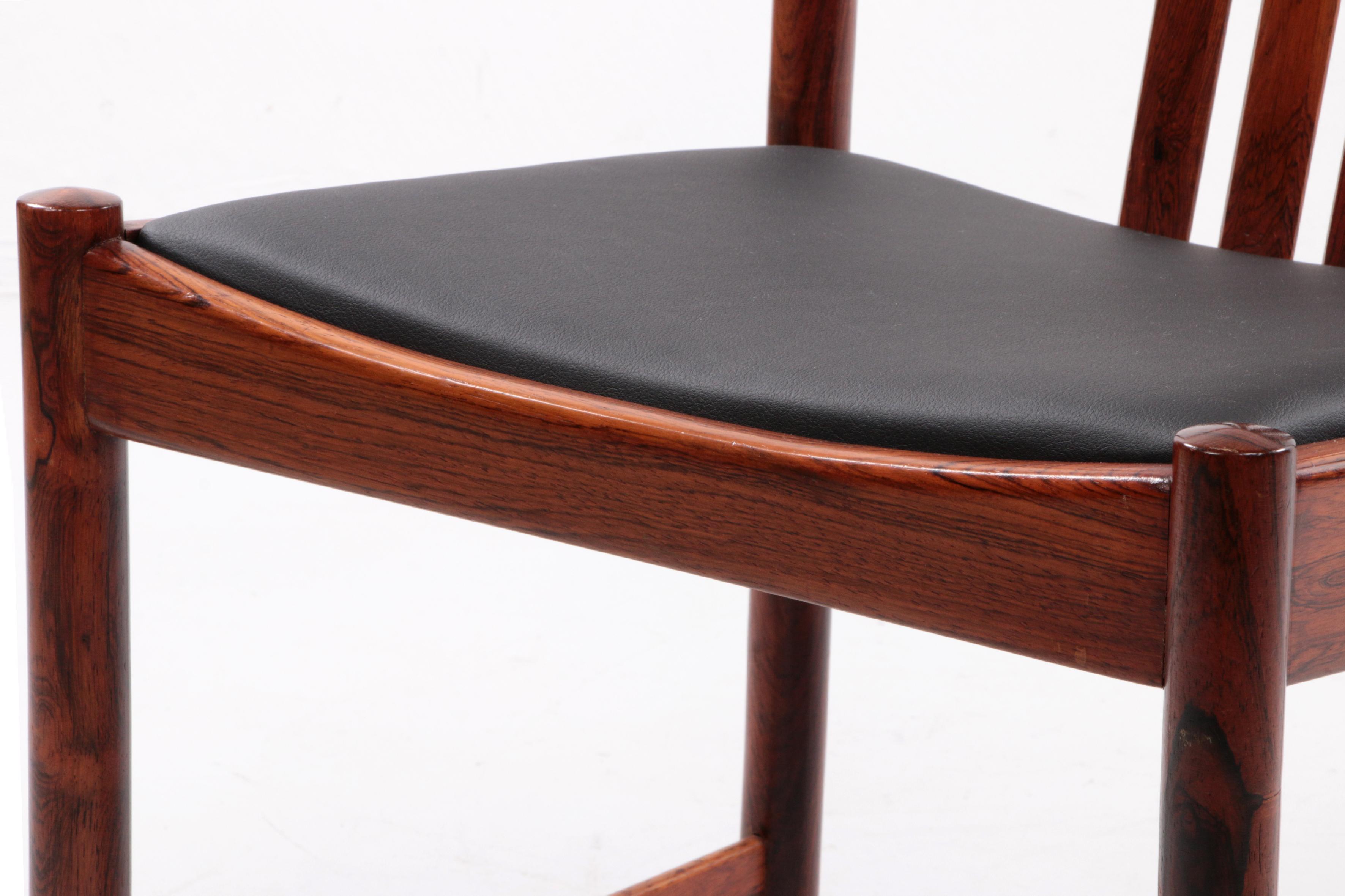 Dinner Chairs Design by Illum Wrapsø 1960 Denmark For Sale 3