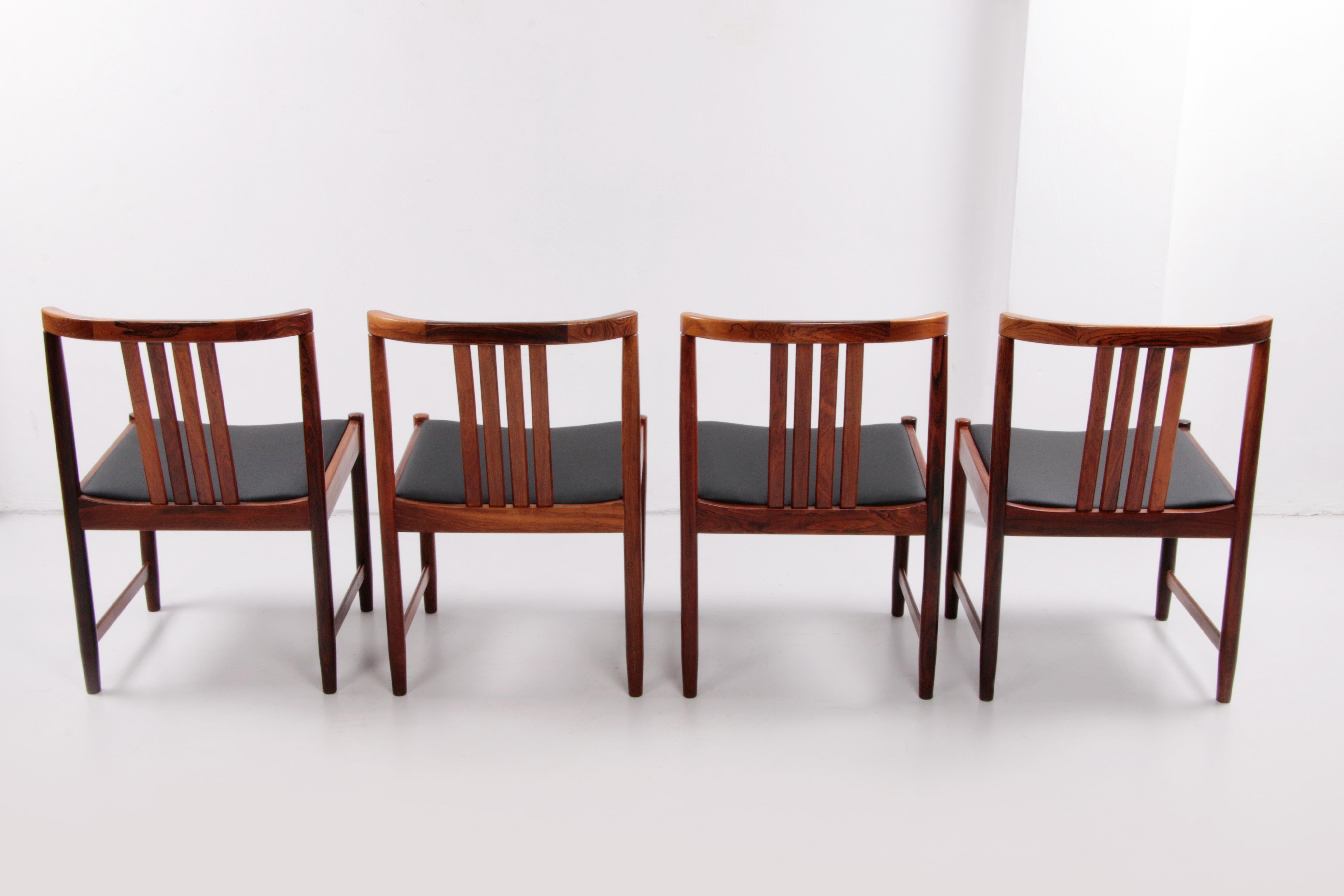 Mid-20th Century Dinner Chairs Design by Illum Wrapsø 1960 Denmark For Sale