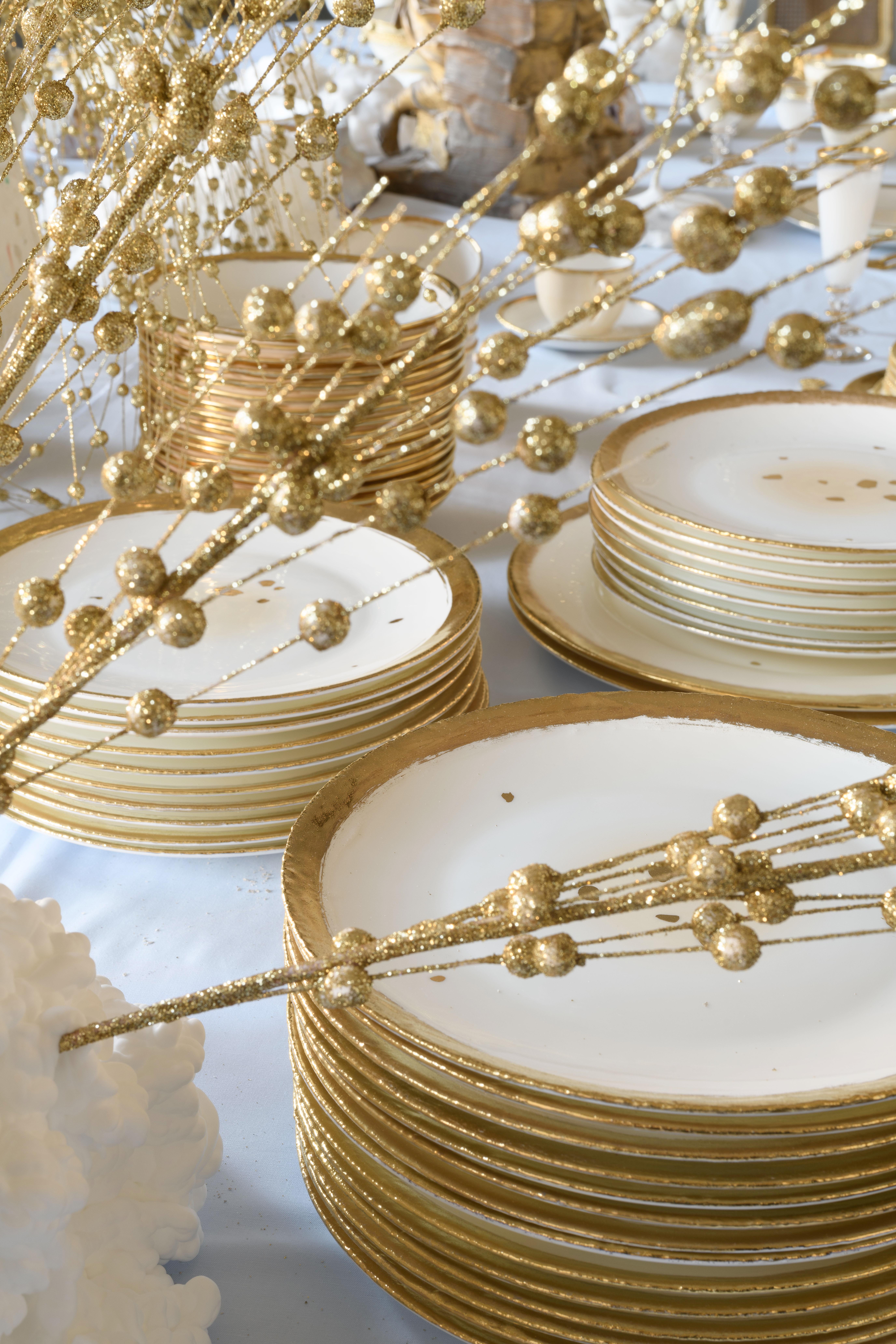 Dinner Coupe Teller Weiß Emaille Gold Handbemaltes Porzellan Made in Italy (Italienisch) im Angebot