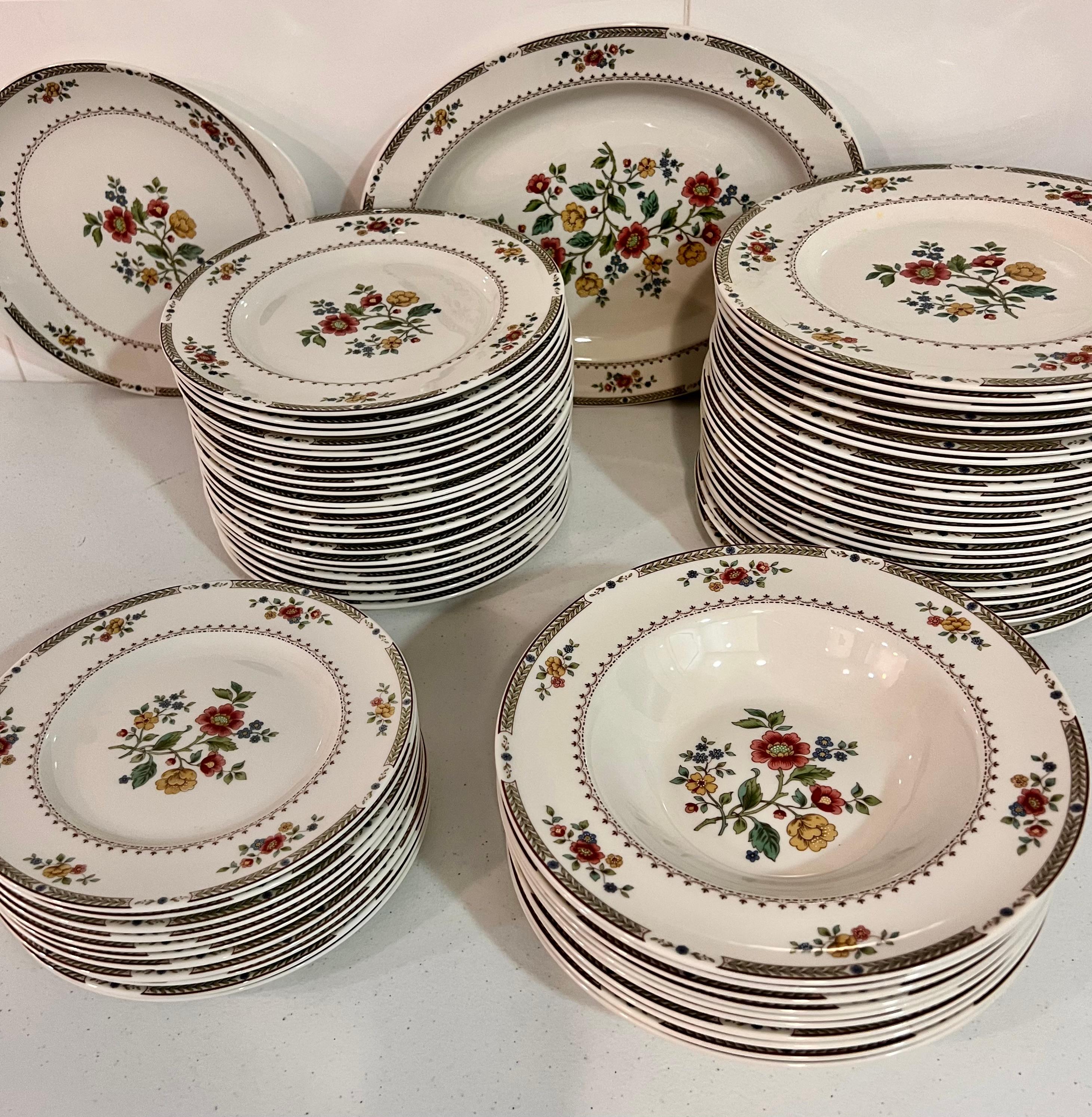 Dinner plate replacement flatware and dinnerware royal Doulton Kingswood Floral design

Measure: Width: 10 5/8 in
Hand wash

Request info for flatware and diner ware 
we sell them individually or in sets
We have a full collection that