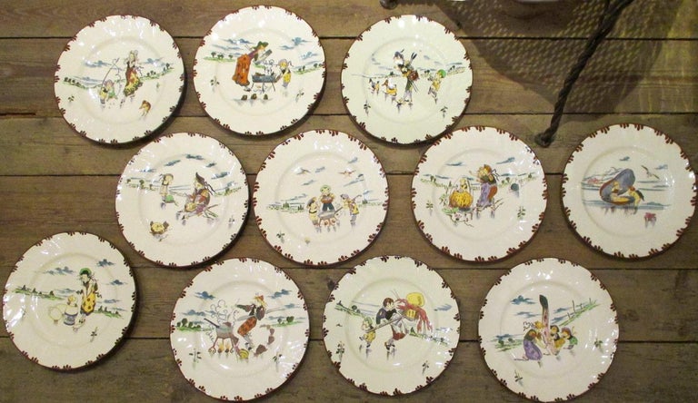 Dinner Plates Hand Painted by Froment-Richard for Creil & Montereau In Good Condition For Sale In Paris, FR