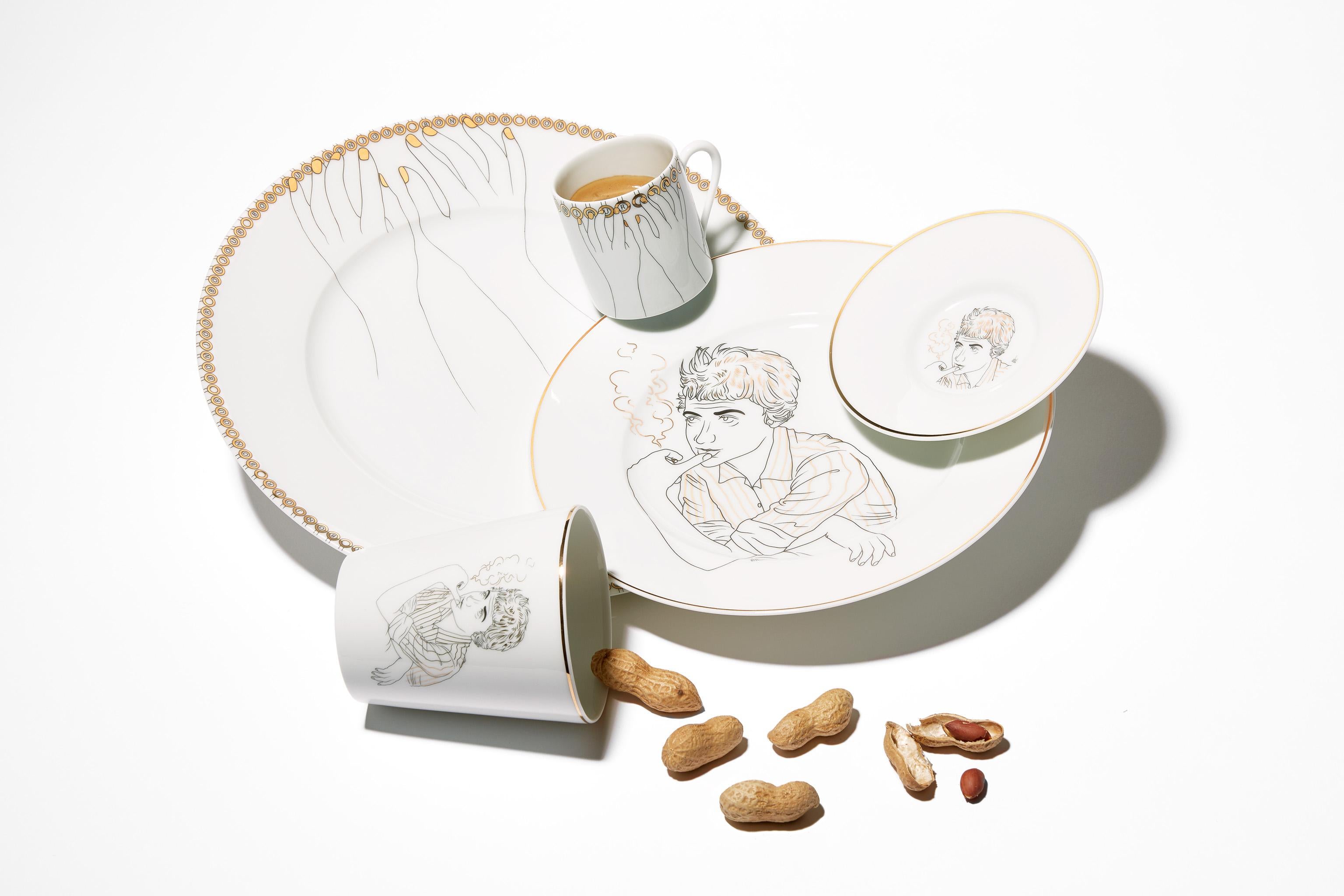 Maison Fragile and the Parisian illustrator artist Jean-Michel Tixier have joined together to create a collection that pays tribute to key figures, who have made Paris as we know it.

Porcelaine of Limoges extra fine.
Serigraphy gold.
Gold filet
