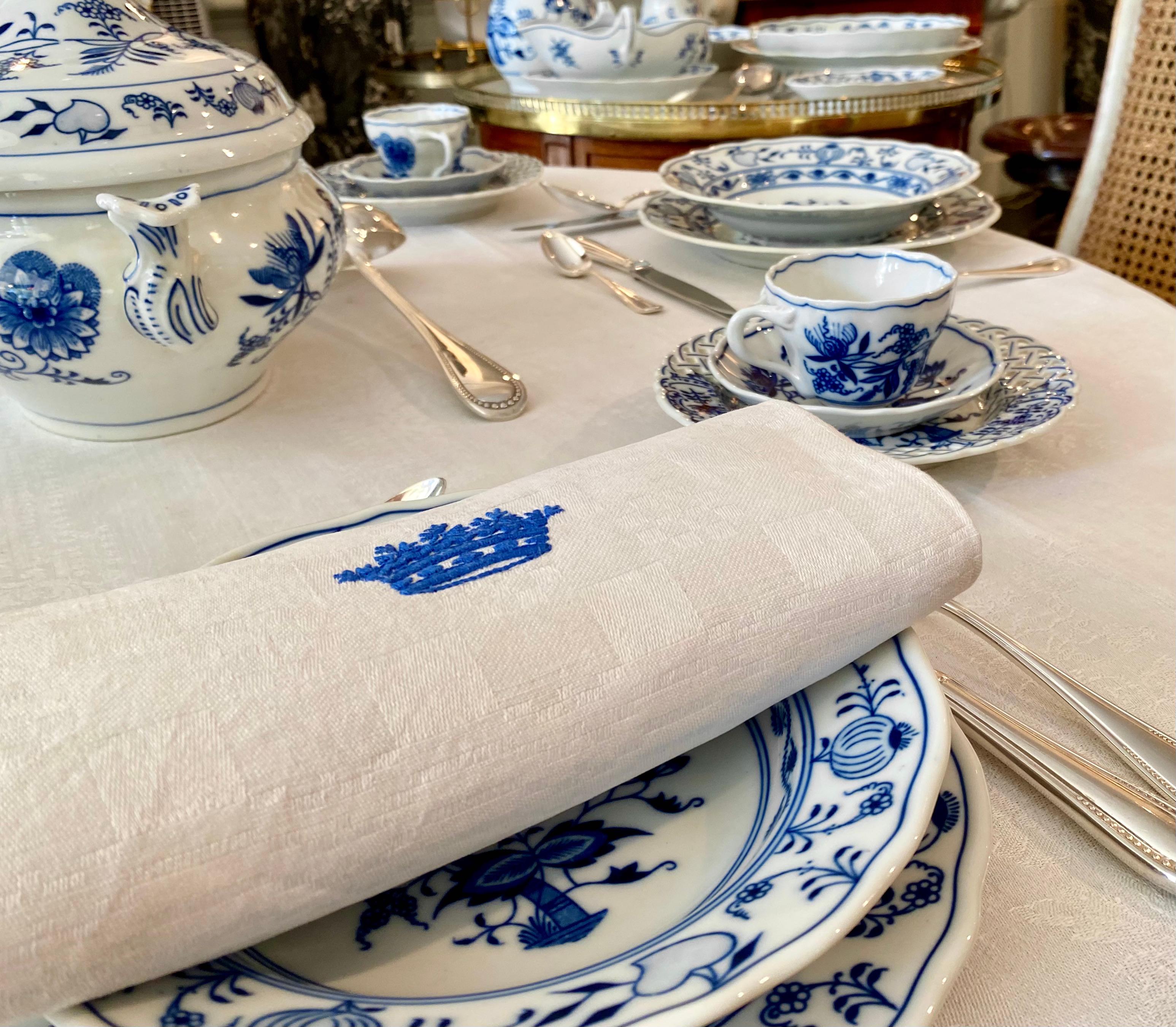 Dinner Service, 86 Piece, Flow Blue and White, Classic Onion Meissen Pattern For Sale 9