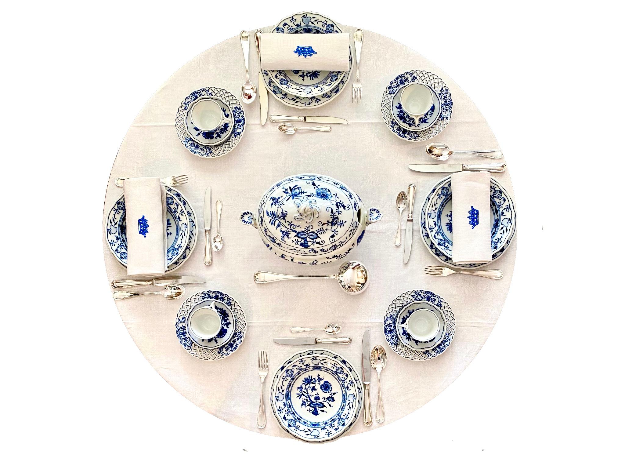 Dinner Service, 86 Piece, Flow Blue and White, Classic Onion Meissen Pattern For Sale 12
