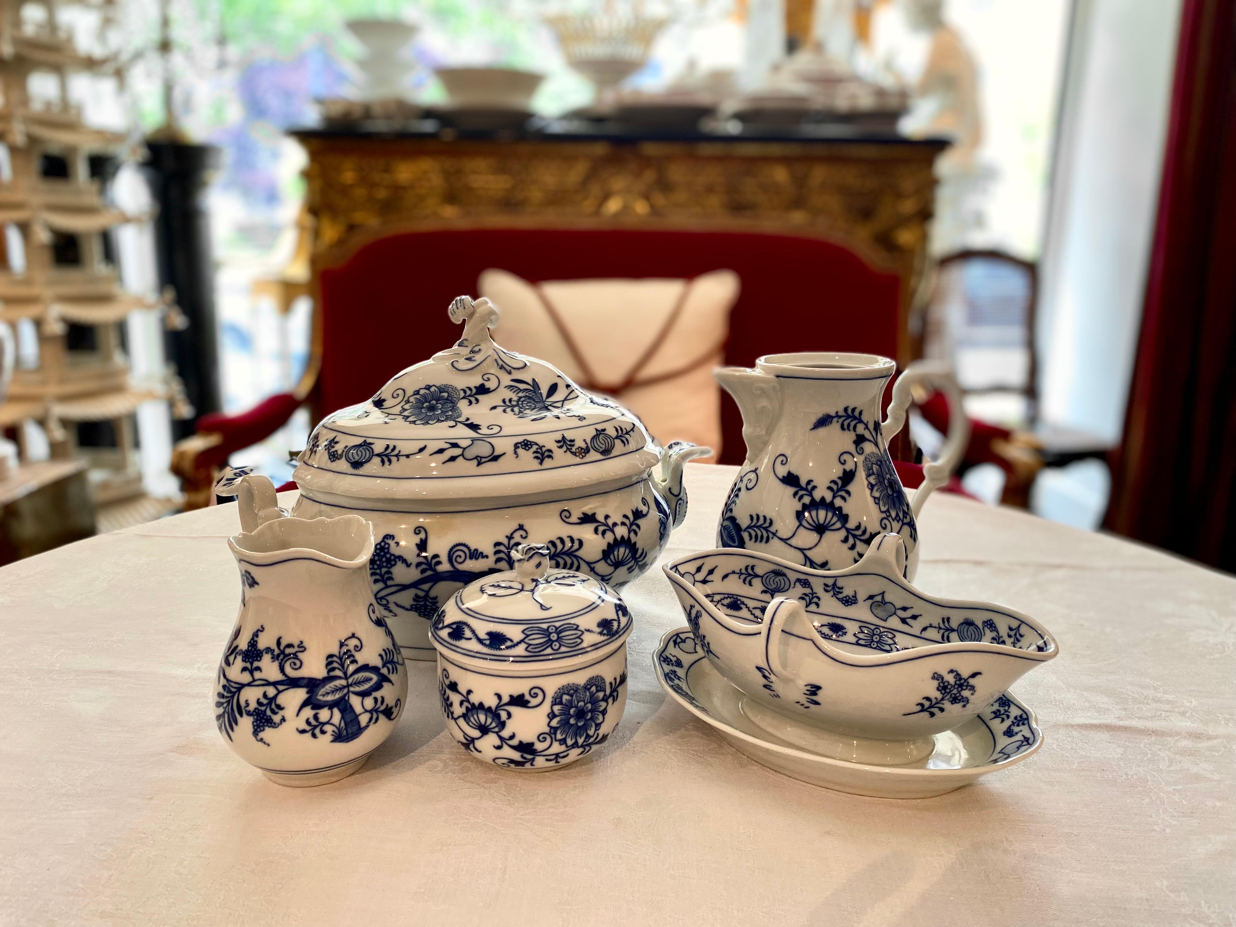 19th Century Dinner Service, 86 Piece, Flow Blue and White, Classic Onion Meissen Pattern For Sale