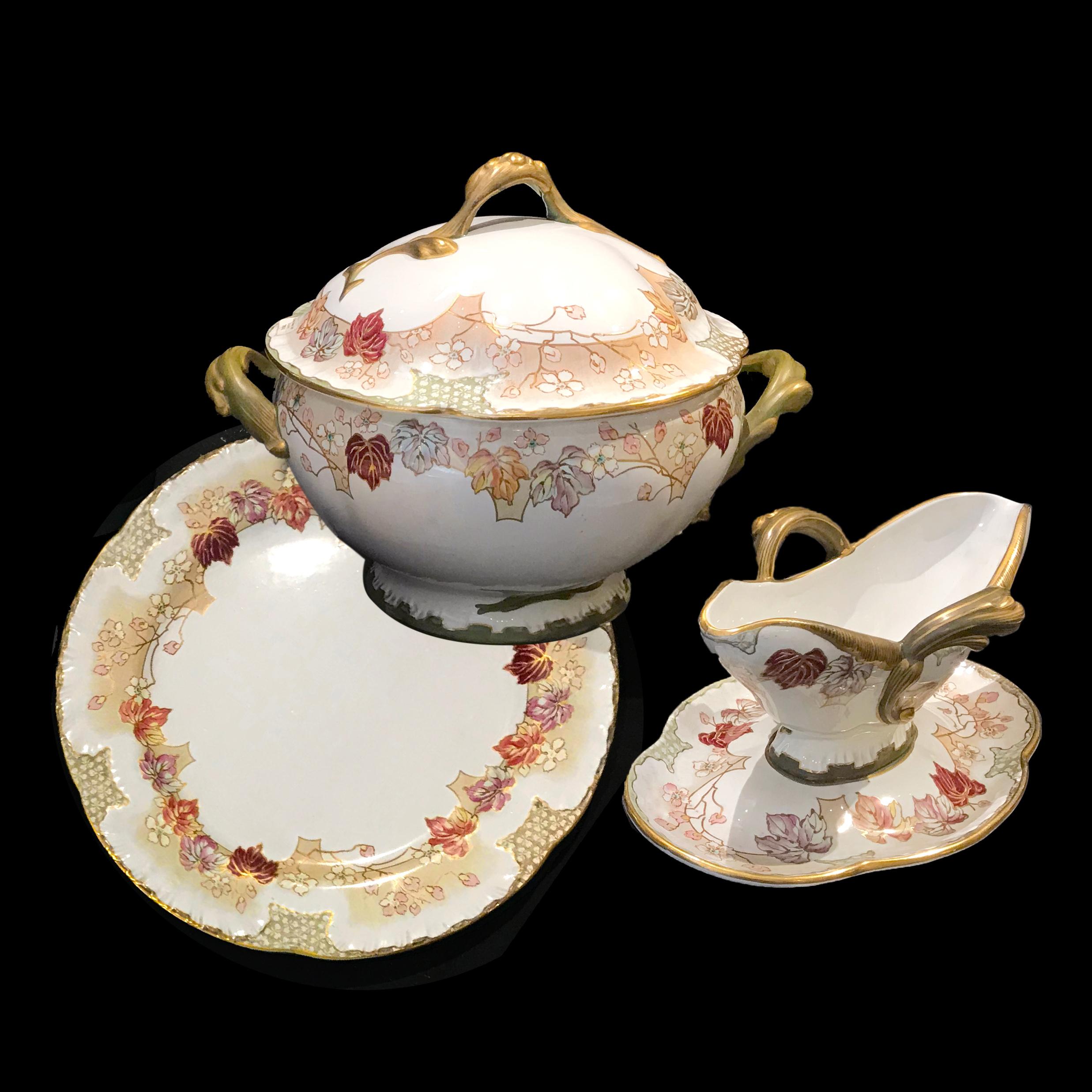 Art Nouveau Servicio Faïence Creil & Montereau Fontainebleau diseño 59 pzas 19a Fayenza en venta
