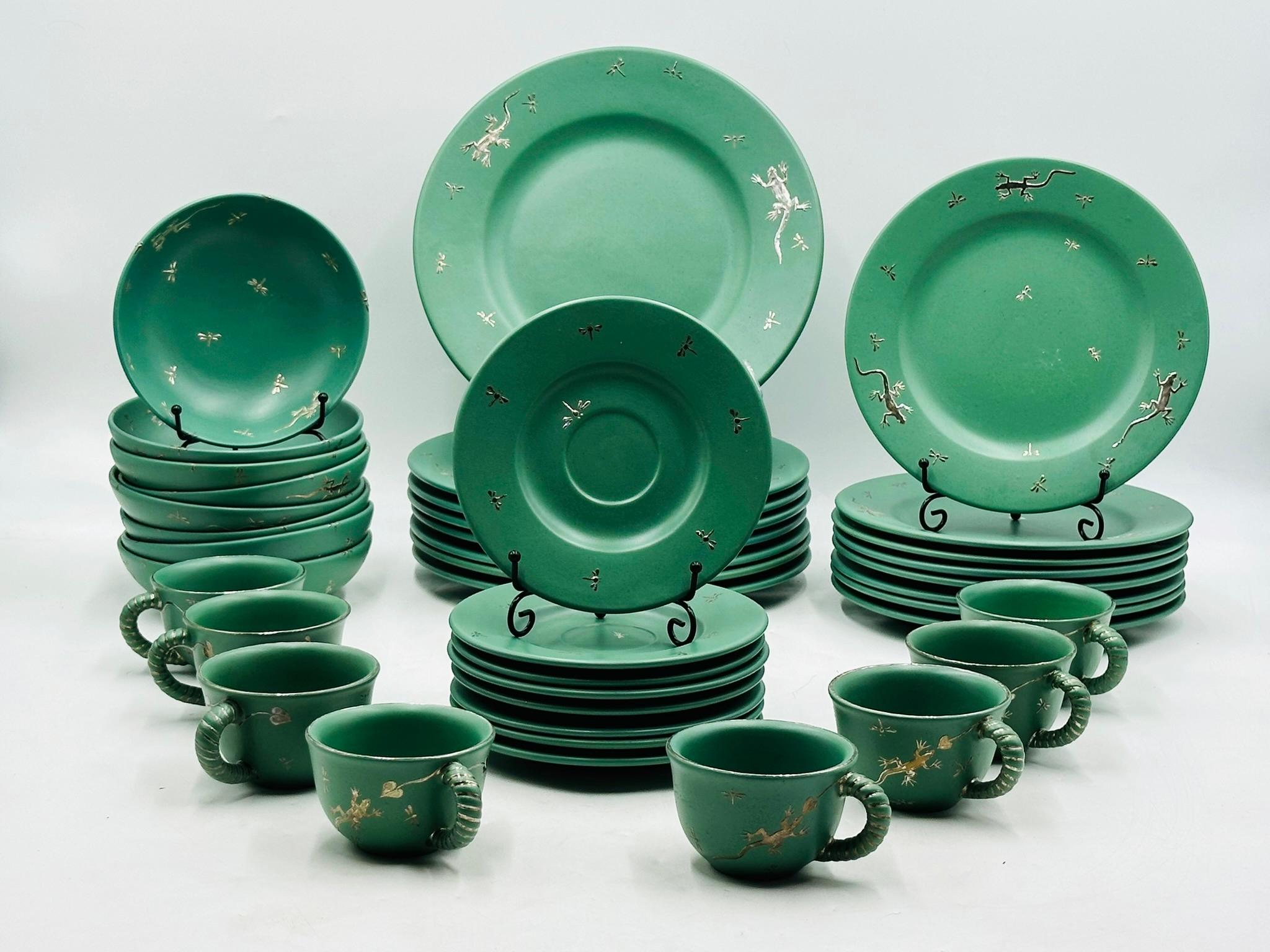 Vintage dinnerware service for 8 (40 pieces total) designed and manufactured in Taxco Mexico by Emilia Castillo.
  
 From the Lagartija y Libelulas collection, originally designed for the 