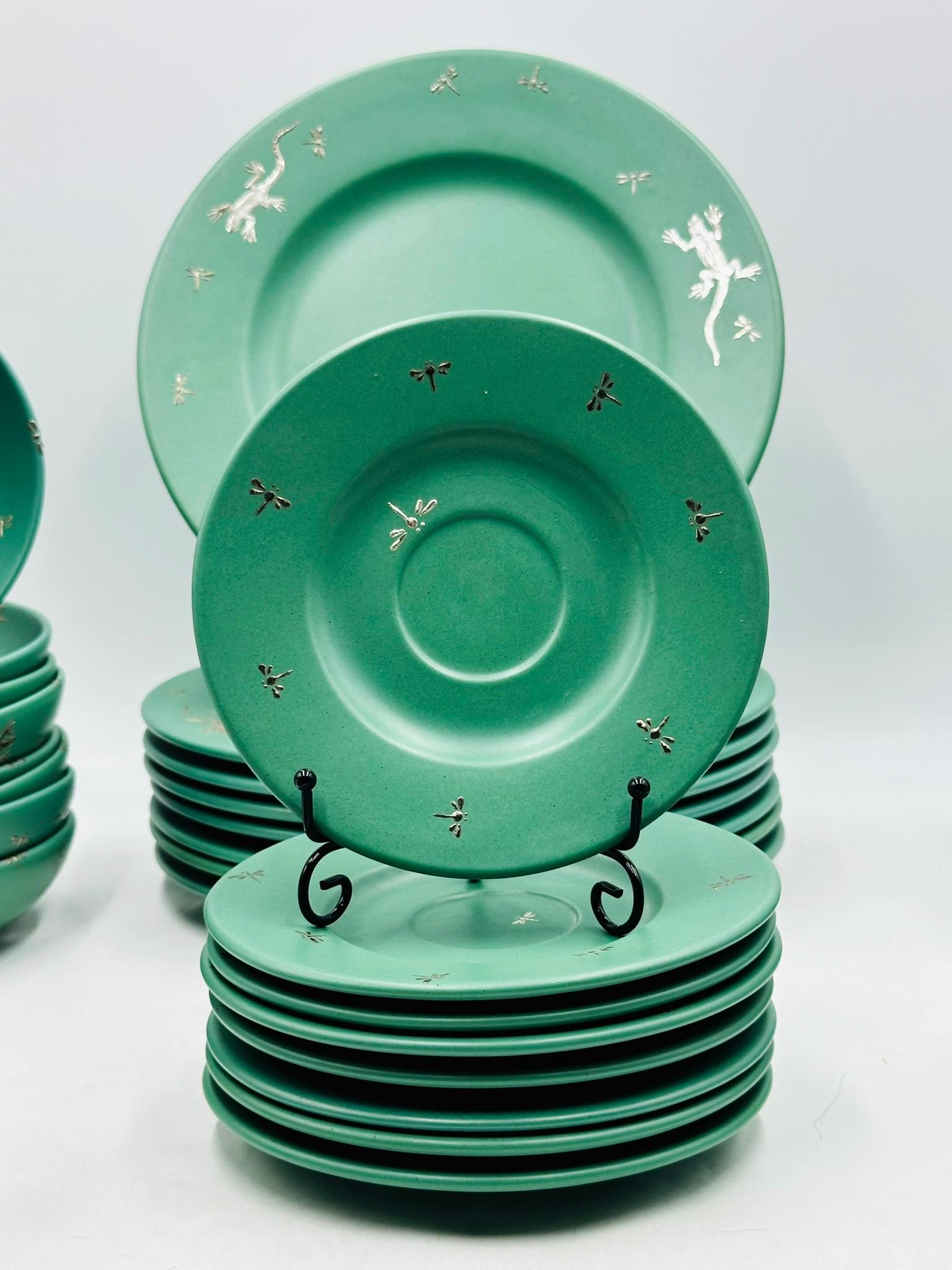Dinner Service for 8 (40 Pieces) in Porcelain & Pure Silver by Emilia Castillo For Sale 2