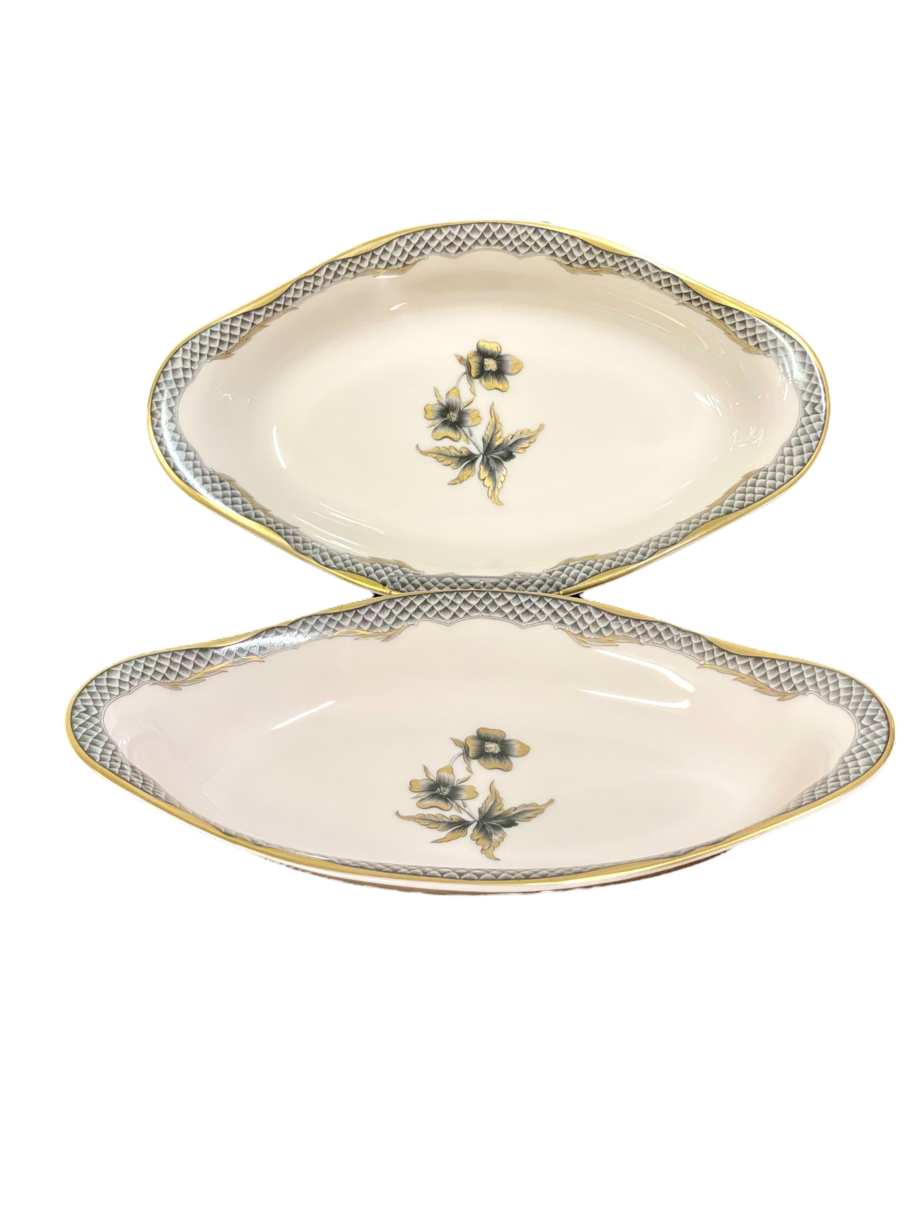 20th Century Dinner Service in Fine Limoges Porcelain By Georges DELILLE For Sale 1