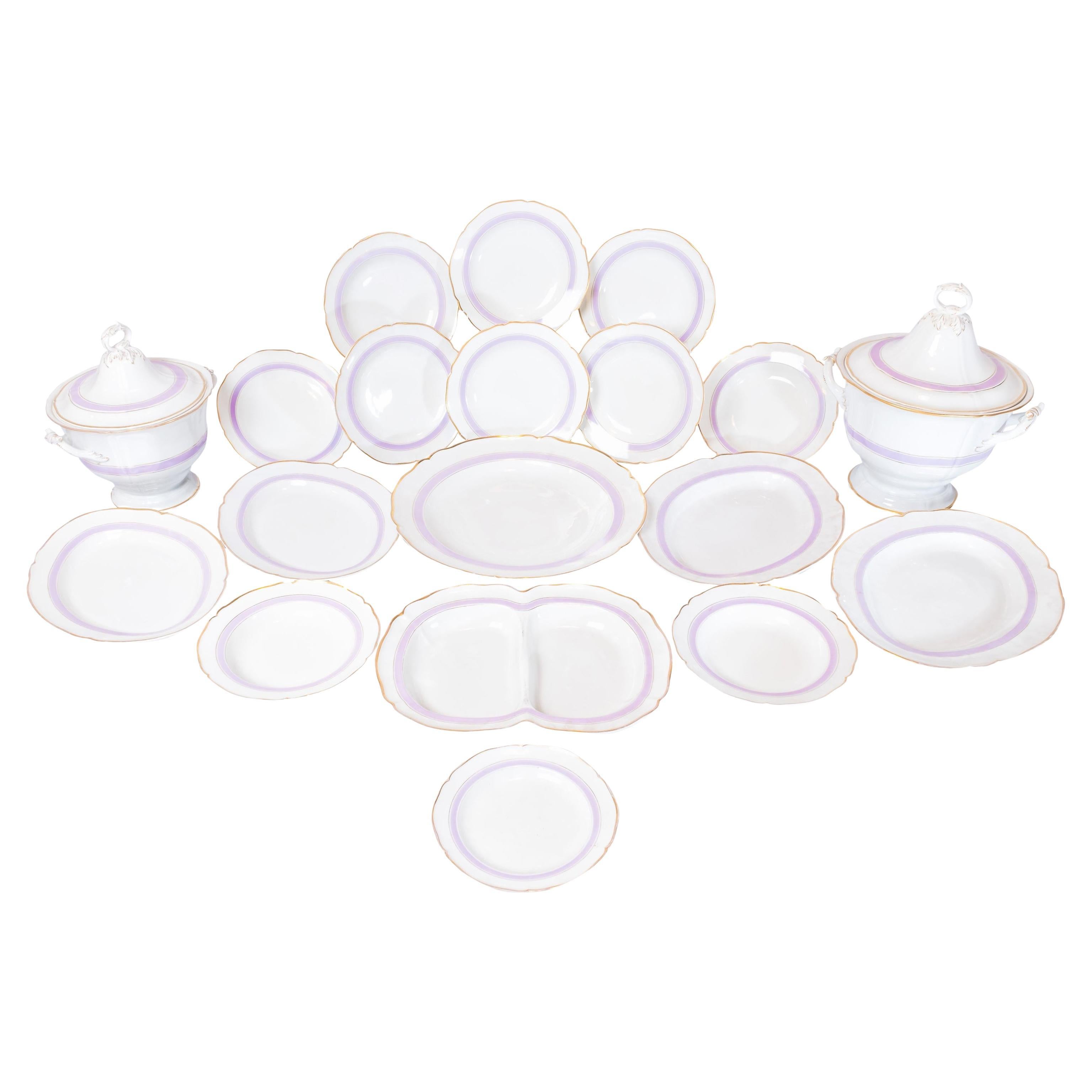 Dinner Service Lavender Color, Limoges, French, First Half of the 20th Century For Sale 2