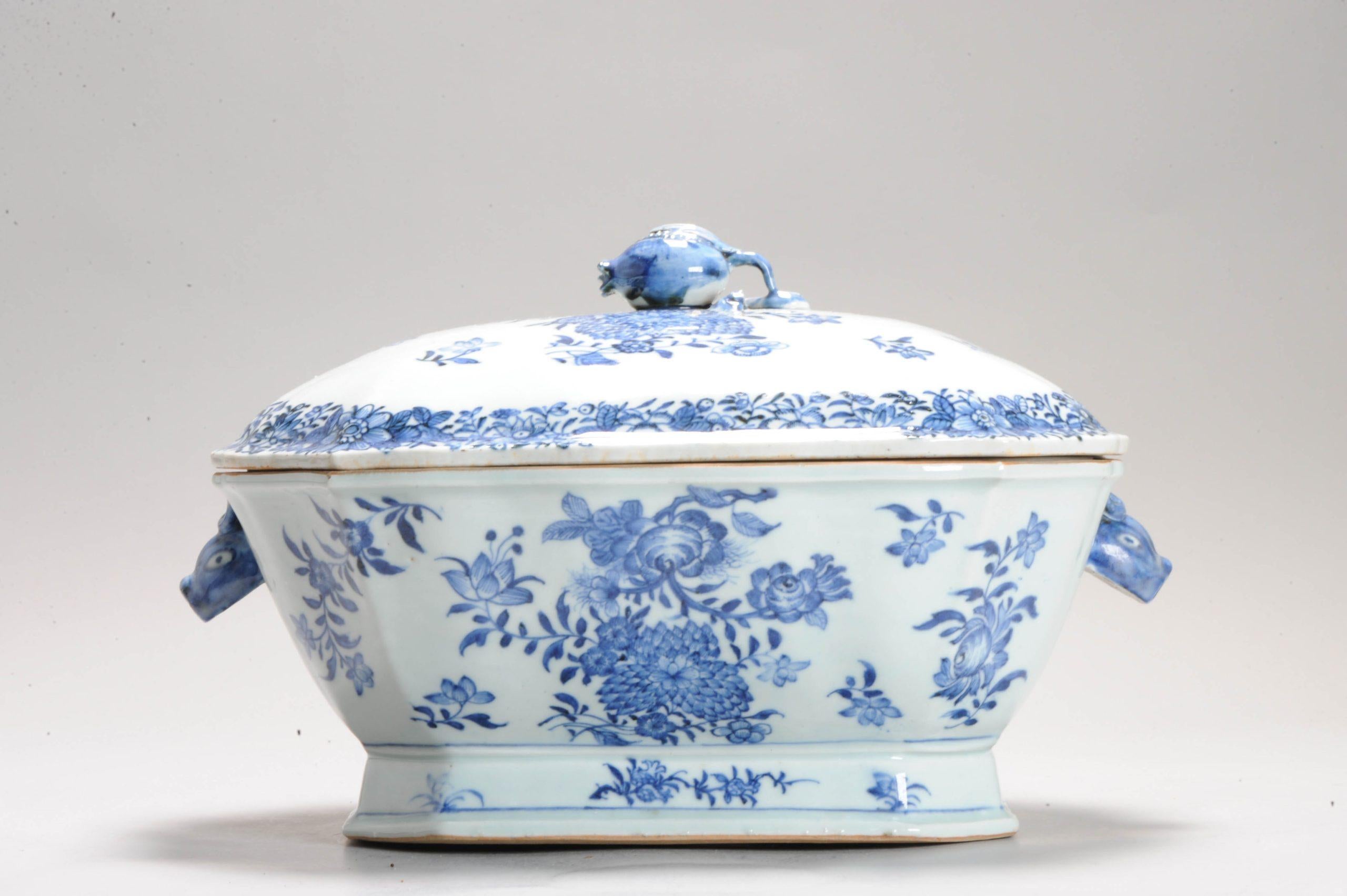 DINNER set de porcelaine chinoise ancienne de la période Kangxi/Yongzheng 18C, bleu et blanc Bon état - En vente à Amsterdam, Noord Holland