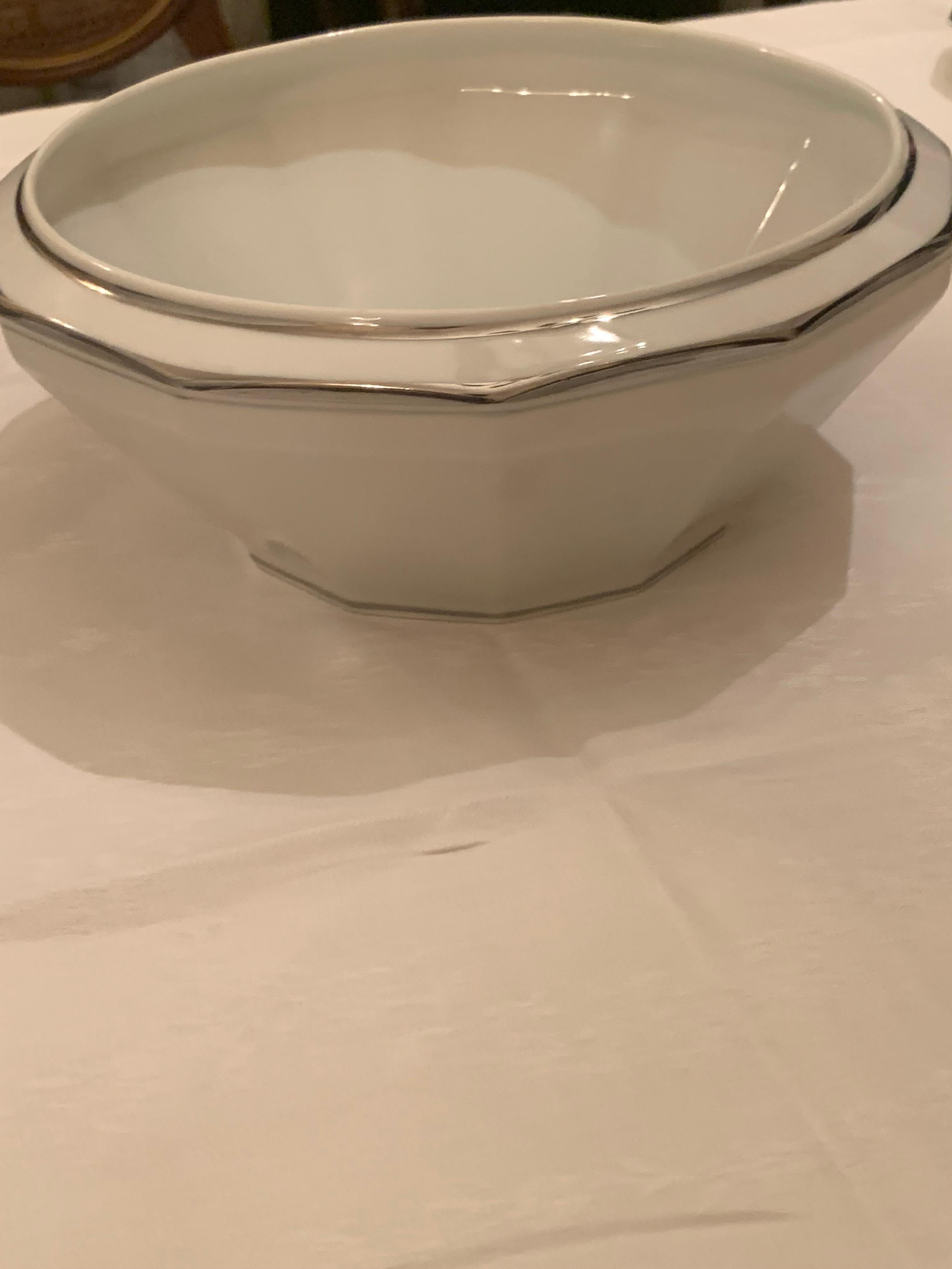 Dinner set porcelain limoges modern style For Sale 3