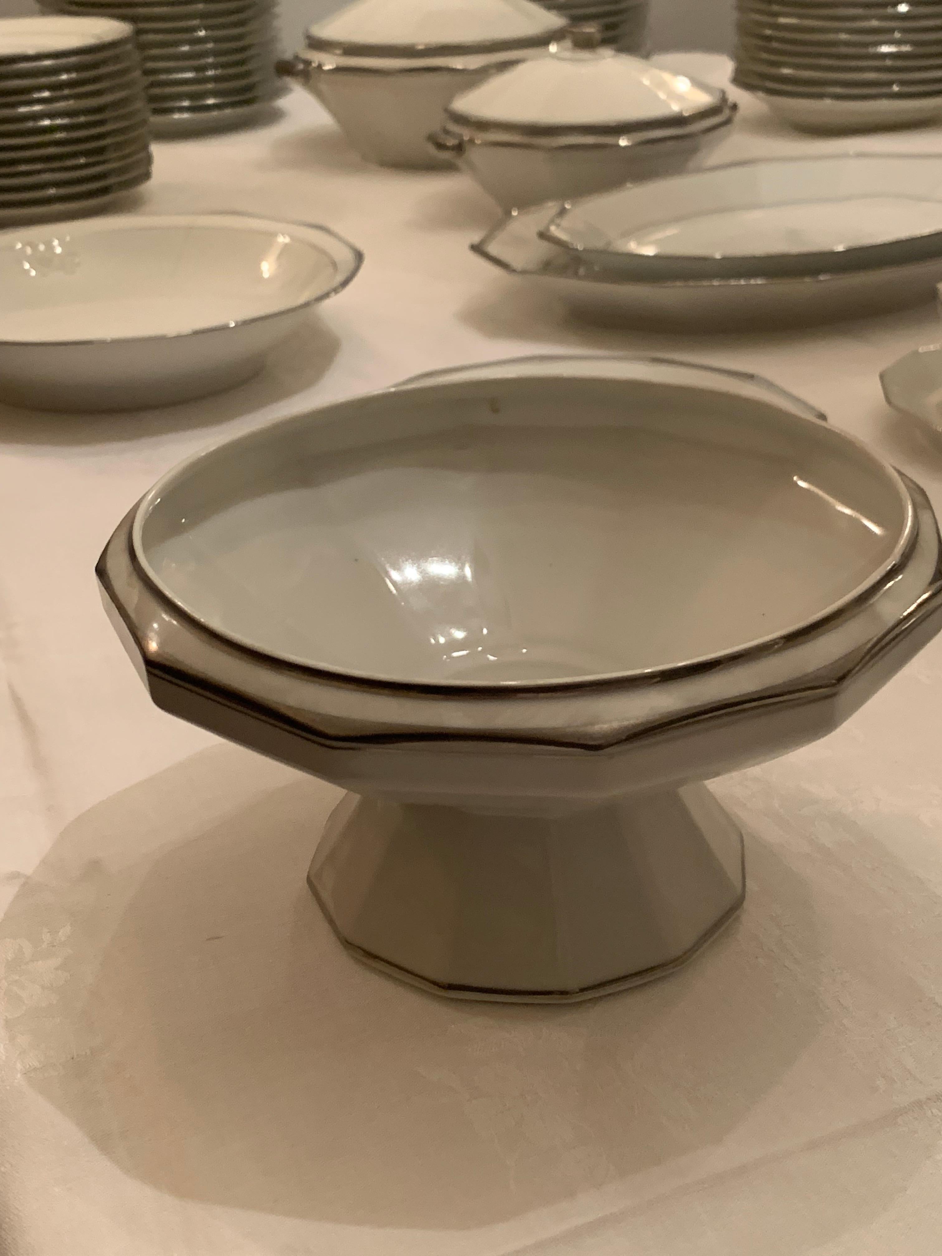 Dinner set porcelain limoges modern style For Sale 8