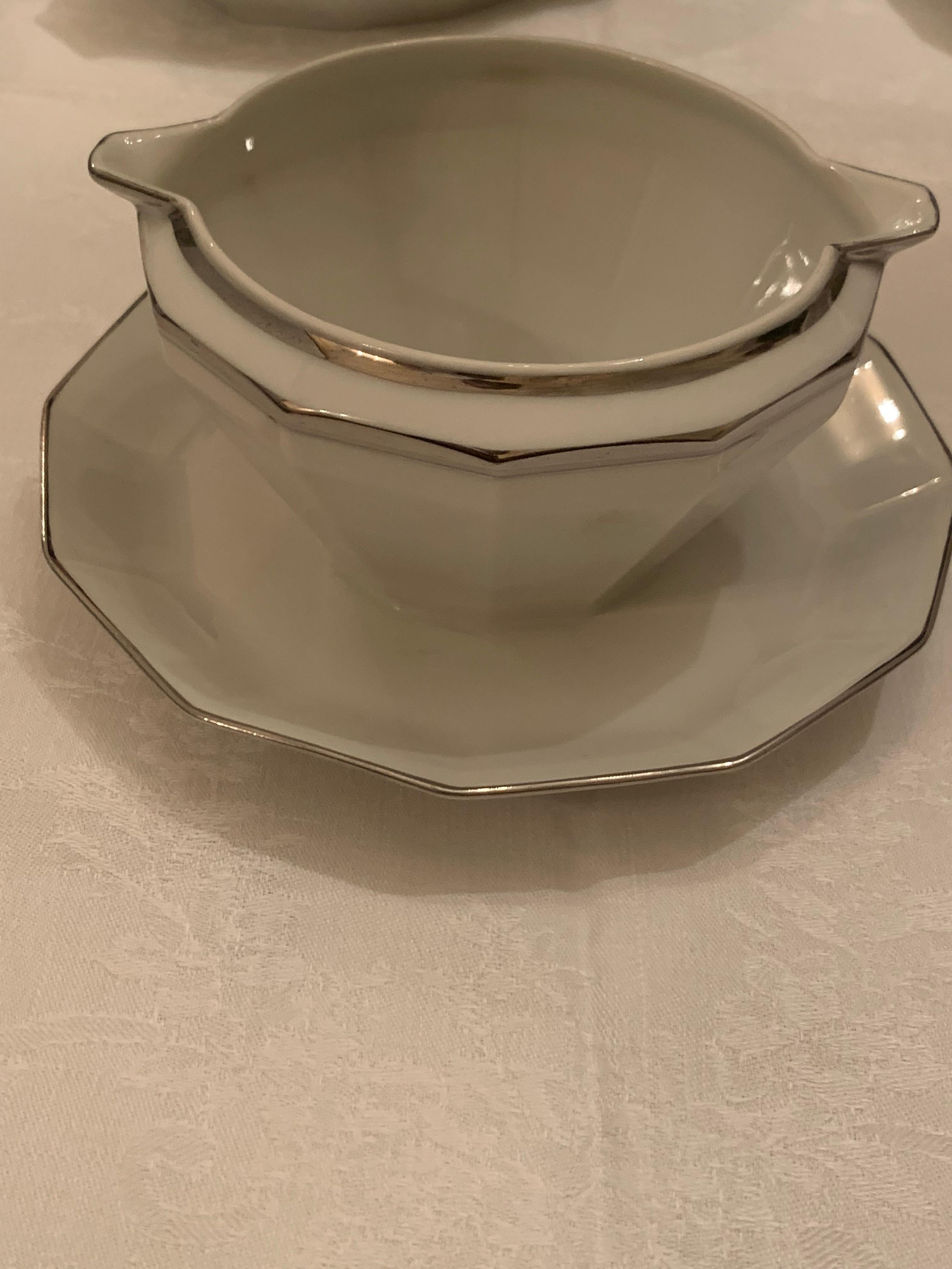 Dinner set porcelain limoges modern style For Sale 2