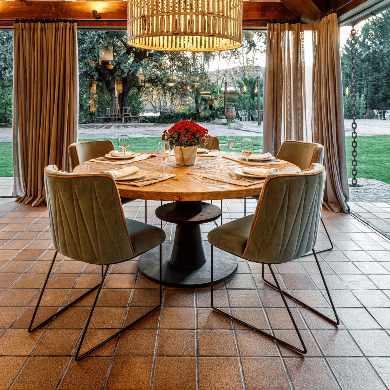 Lacquered Dinner Table Circule 120cm Ø For Sale