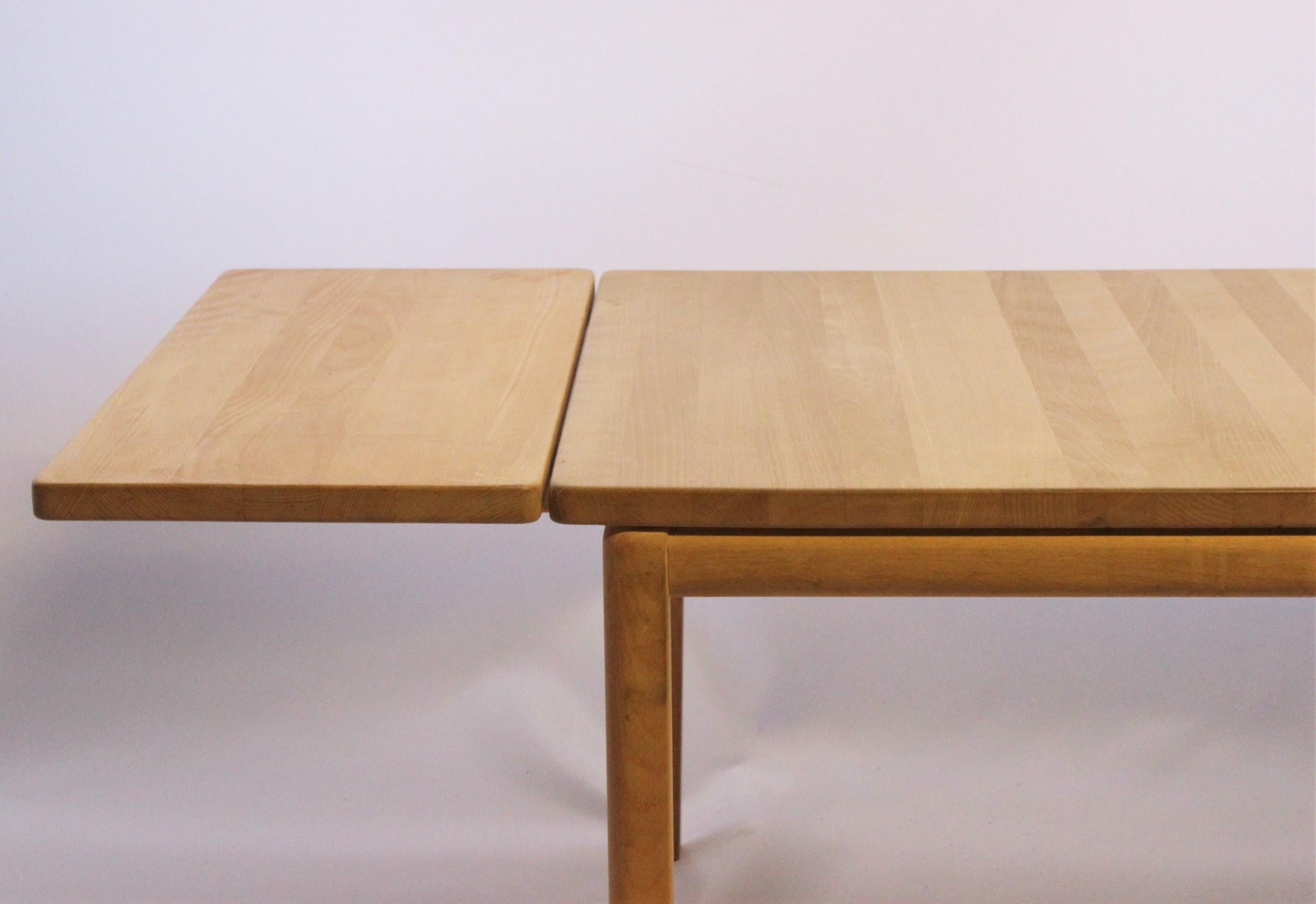 Danois Table basse en bois de hêtre et avec rallonge de design danois, Rubby en vente
