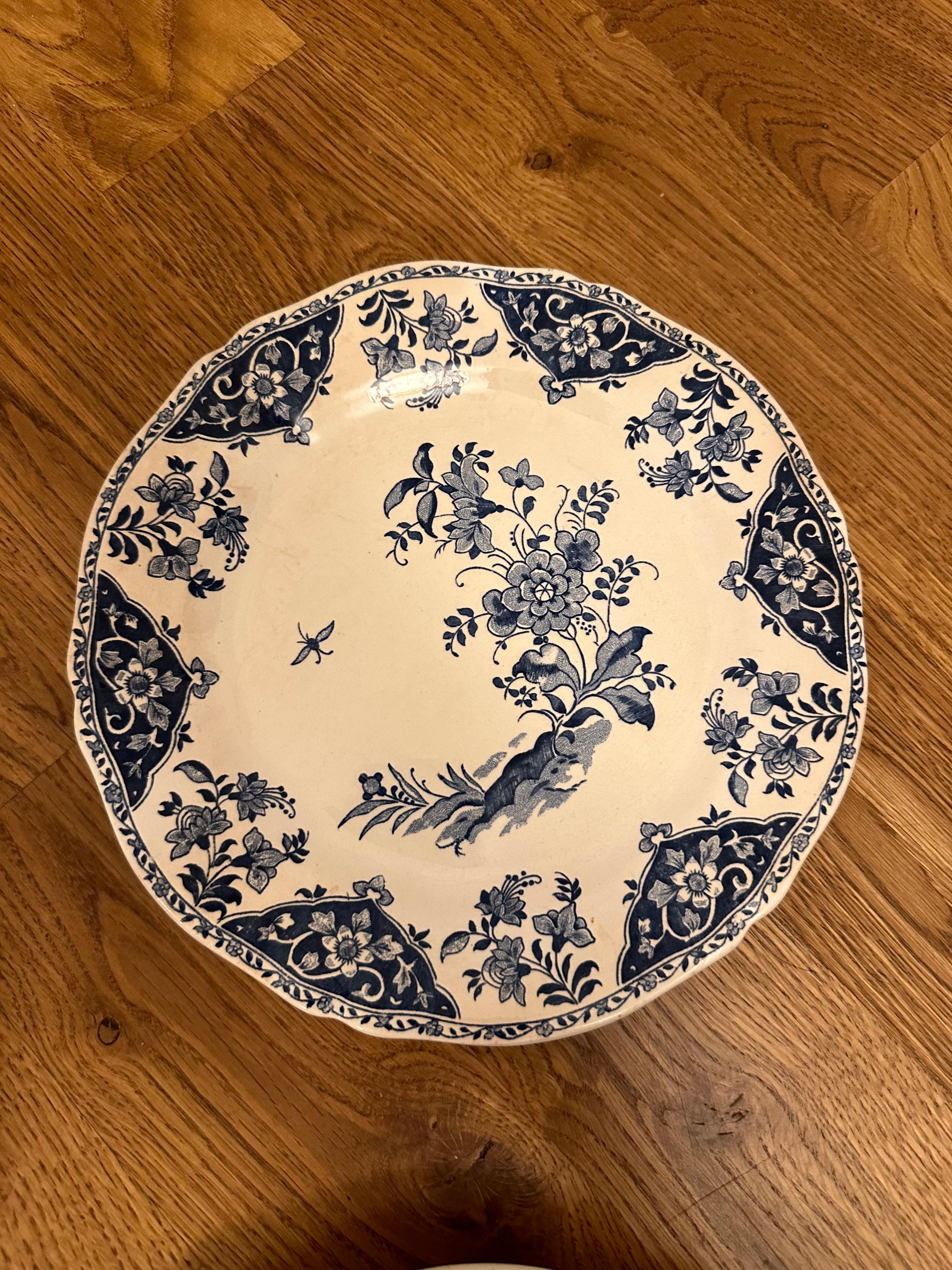 Ensemble de 12 assiettes plates du désert profond décorées de Delft bleu de Gien. France en vente 3
