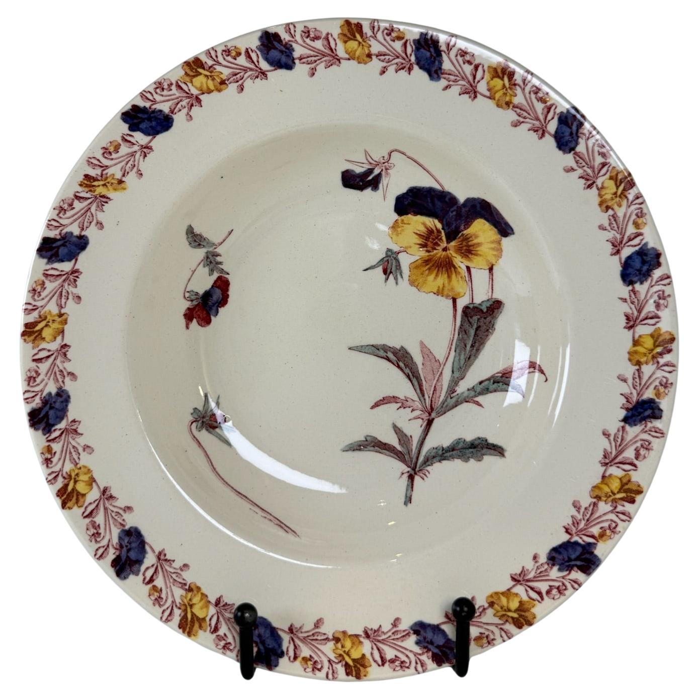 Geschirrset mit Blumendekor, Luneville im Angebot
