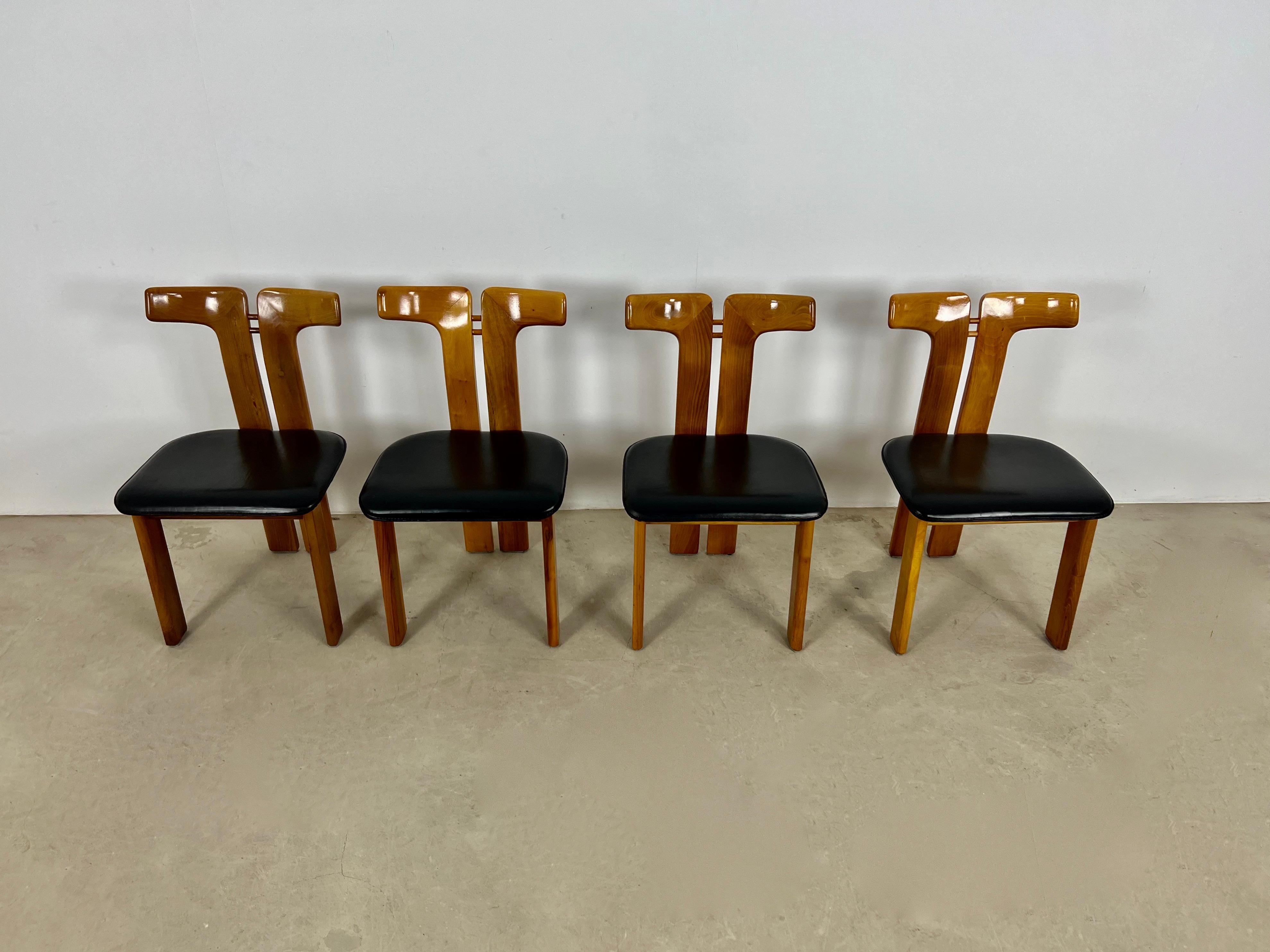 Mid-Century Modern Dinning Chair by Pierre Cardin 1980s Set 4