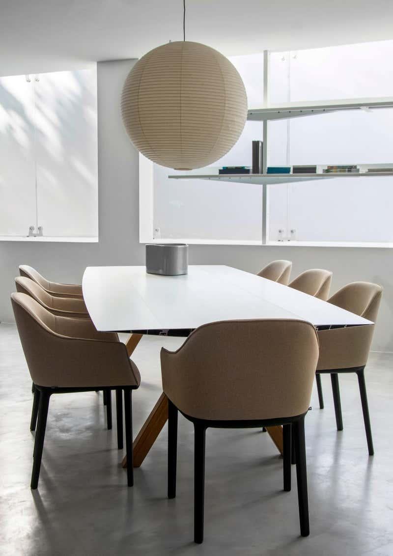 Table de salle à manger B 120 cm x 300 cm Pieds en bois et aluminium anodisé en vente 2
