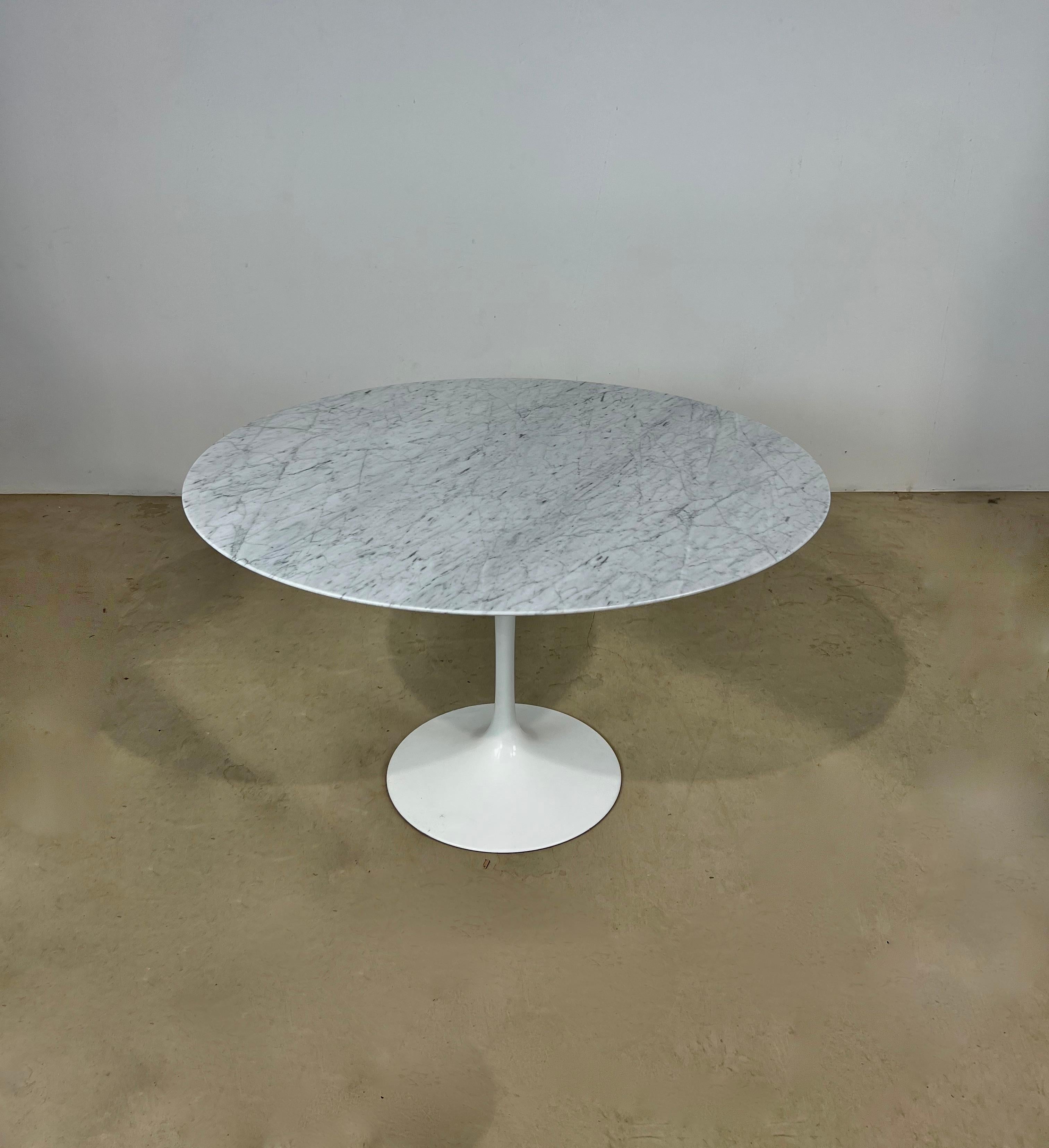 Mid-Century Modern Dinning Table by Eero Saarinen for Knoll International, 1960s