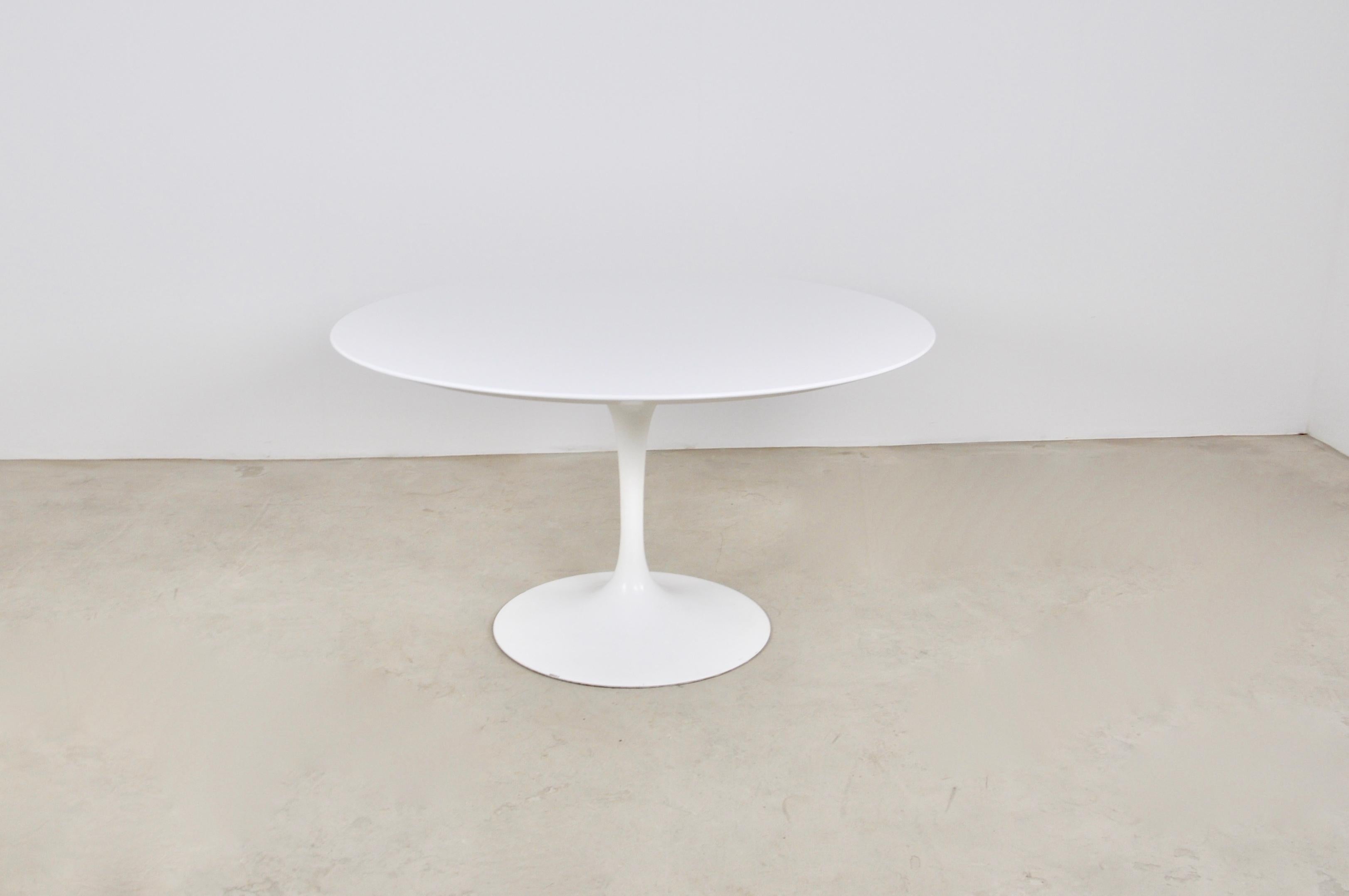 Central American Dinning Table by Eero Saarinen for Knoll International, 1965