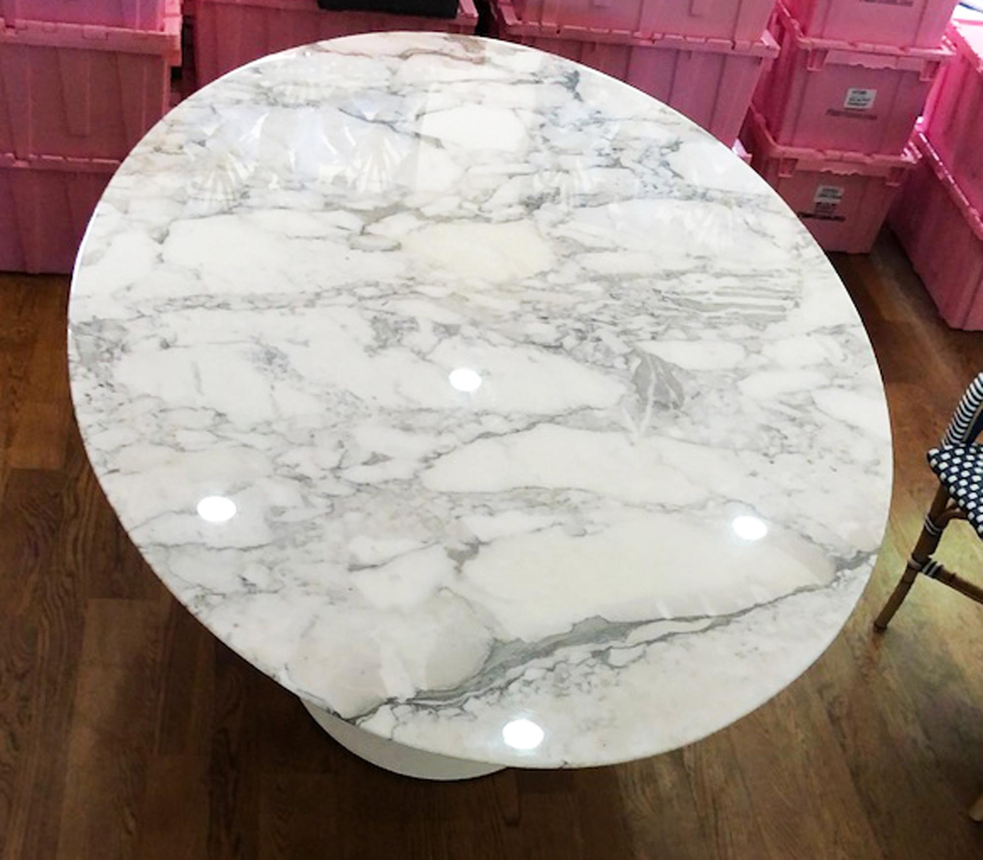 Contemporary Dinning Table by Eero Saarinen for Knoll International Arabescato Marble