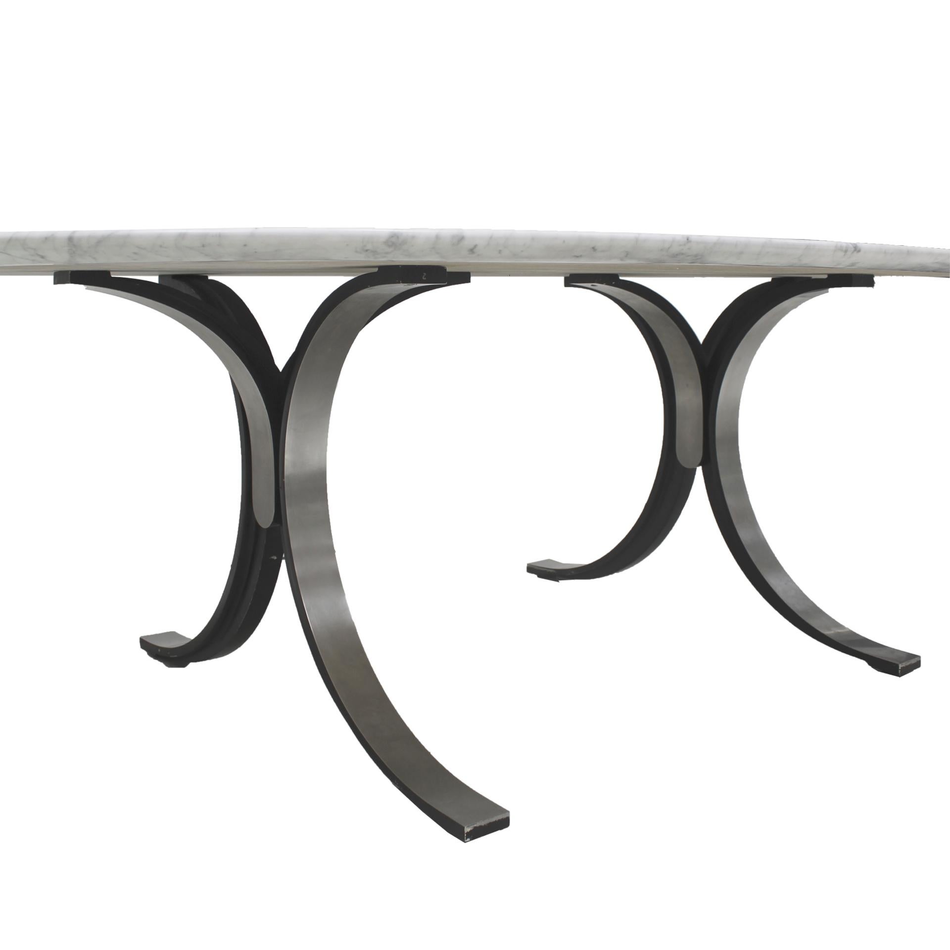 Mod T102 für Tecno Italienischer Esstisch aus Marmor entworfen von Osvaldo Borsani (Moderne der Mitte des Jahrhunderts) im Angebot