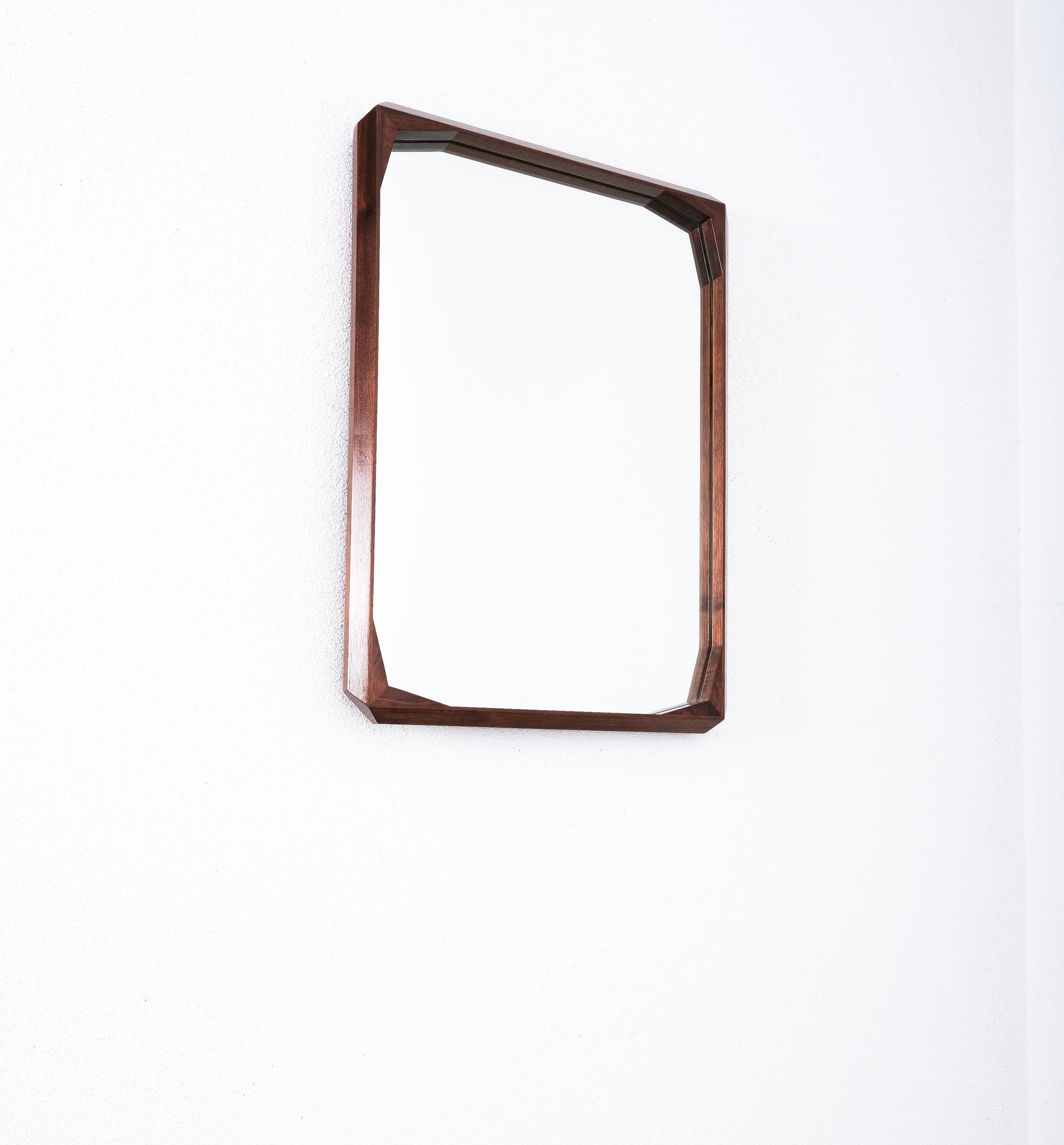 Miroir en noyer de Dino Cavalli, moderne du milieu du siècle, Italie en vente 1