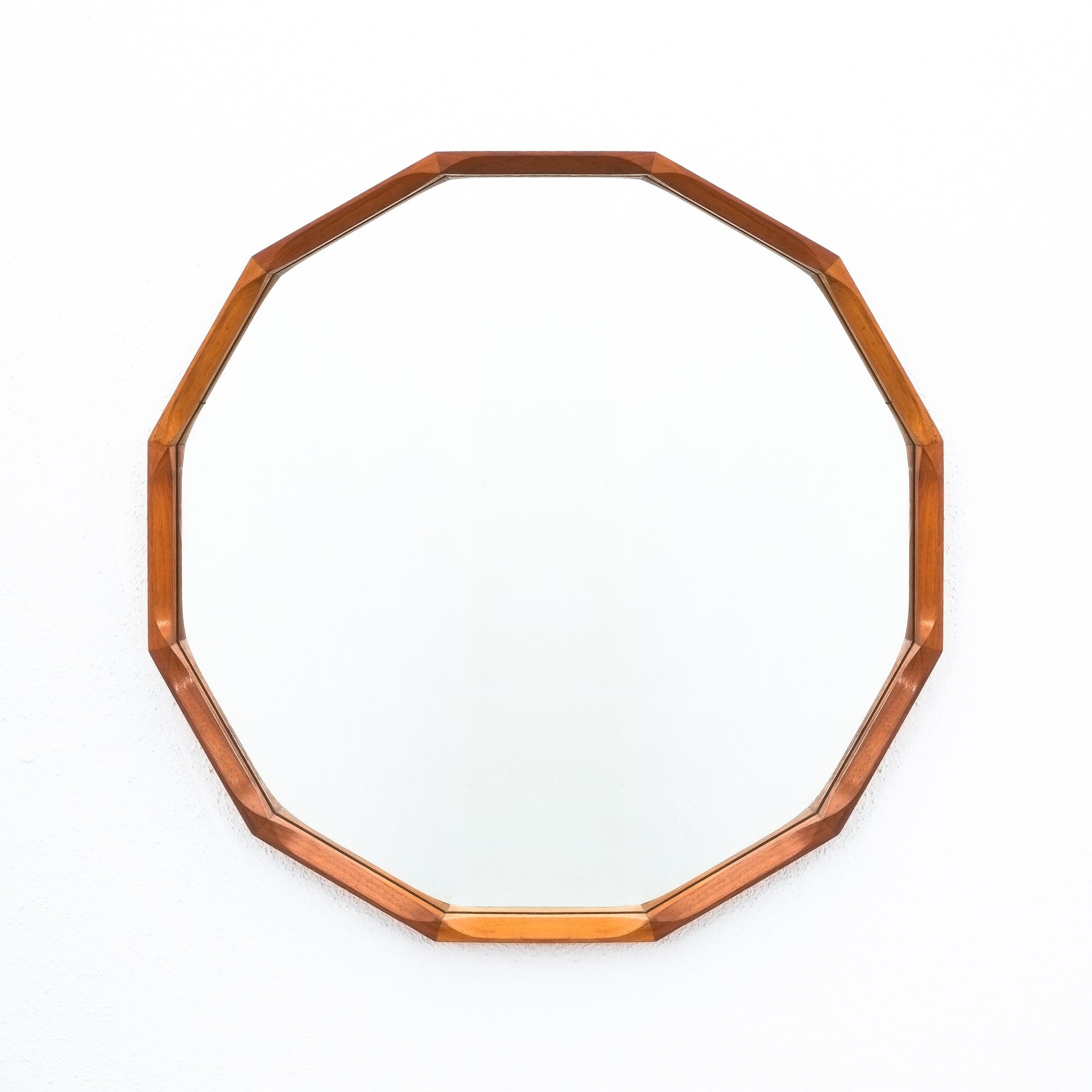 Dino Cavalli Walnut Mirror, Mid-century modern, Italy For Sale 2