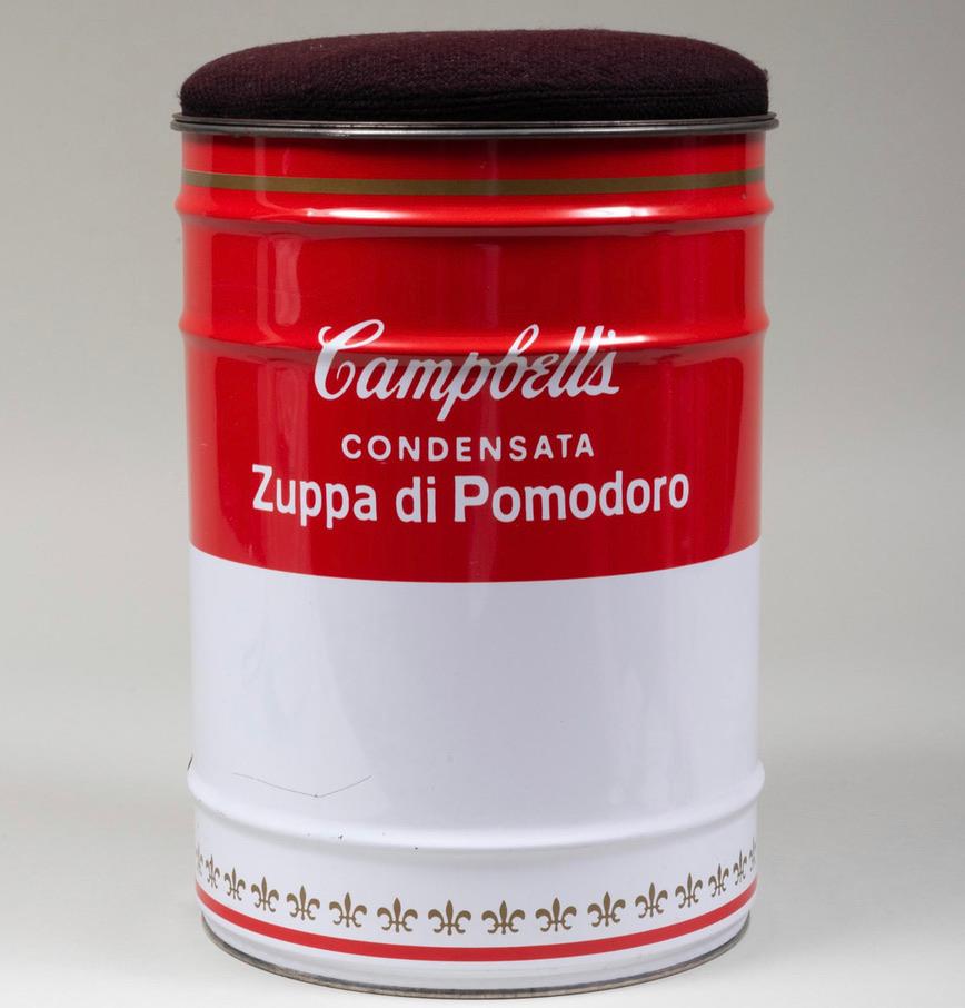 Dino Gavina für Studio Simon, Hommage an Andy Warhol: Campbell's soup can stool, Italien, 1971. 
Seltener Hocker, der 1971 von Dino Gavina als Hommage an Andy Warhol entworfen und von Studio Simon als Teil der bahnbrechenden Ultramobile