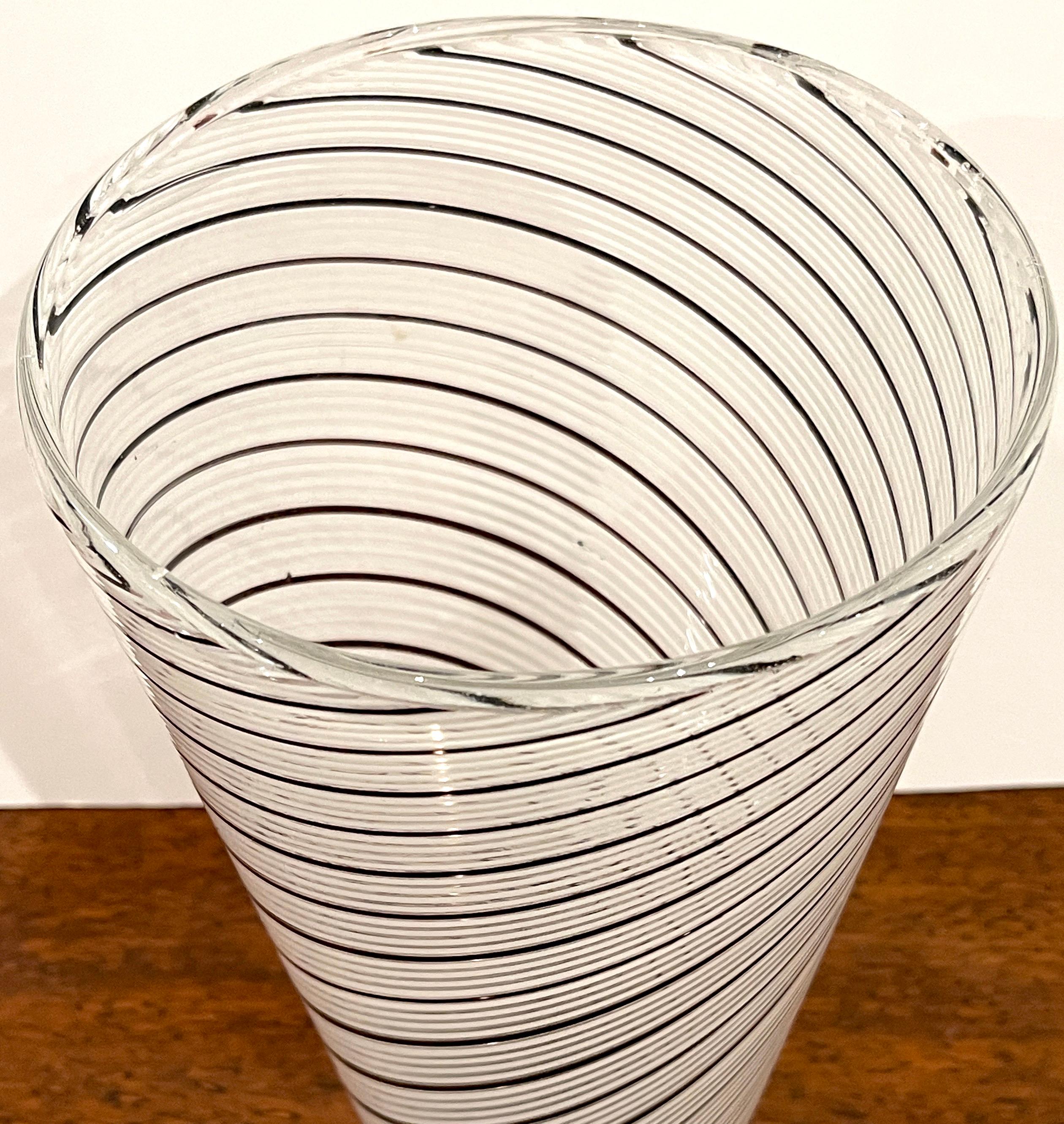 Dino Martens 'Atrib.' Black & White Mezza Filigrana Murano Cylindrical Vase In Good Condition For Sale In West Palm Beach, FL