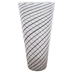 Dino Martens 'Atrib.' Zylindrische Vase aus schwarz-weißer Mezza Filigrana Muranoglas