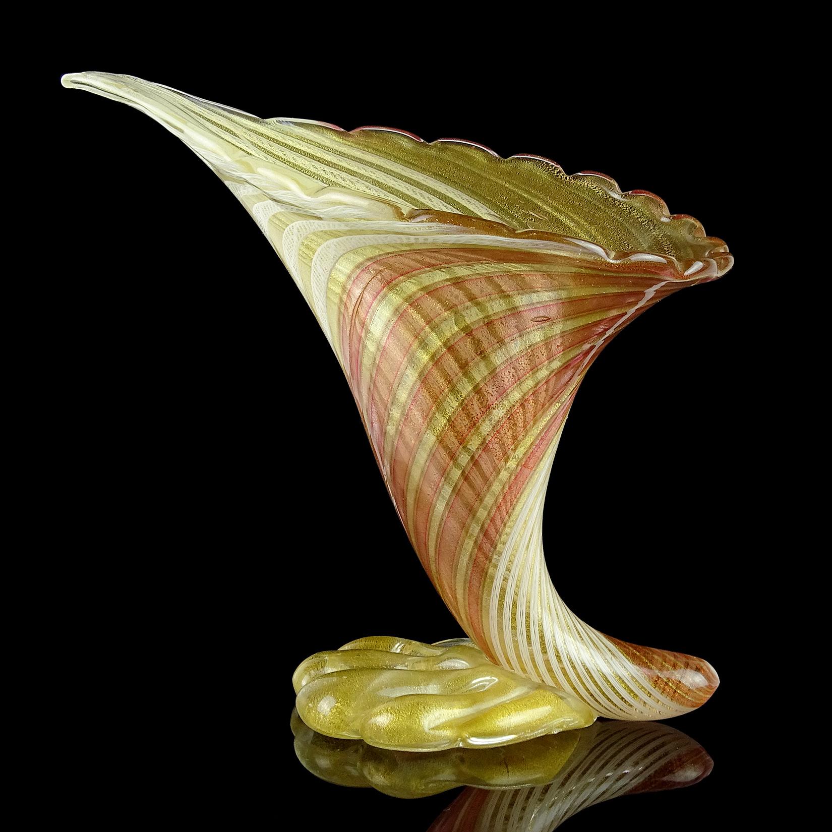 Mid-Century Modern Dino Martens Aureliano Toso Murano Gold Flecks Italian Art Glass Flower Vase For Sale