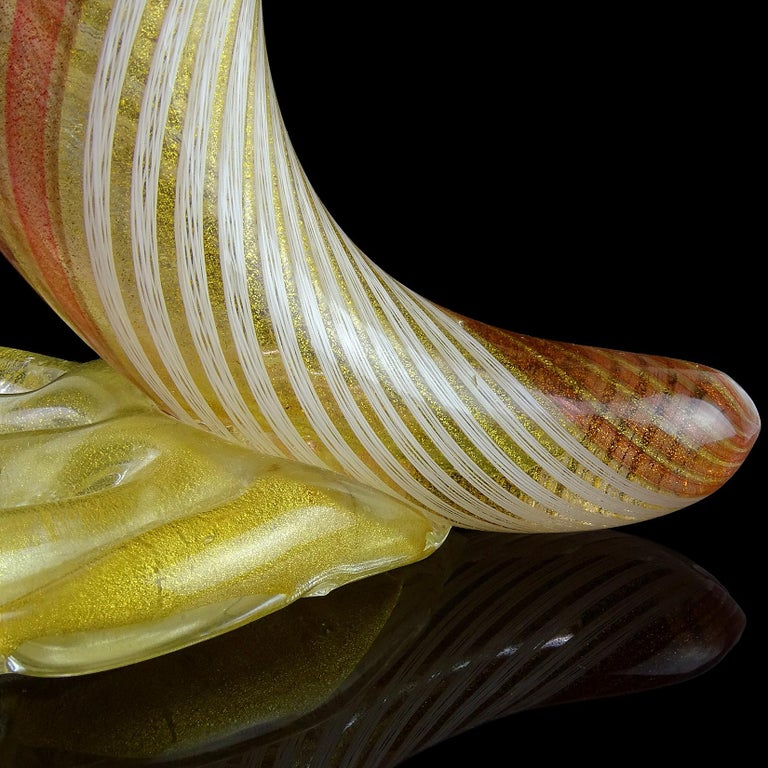 Dino Martens Aureliano Toso Murano Gold Flecks Italian Art Glass Flower Vase For Sale 3