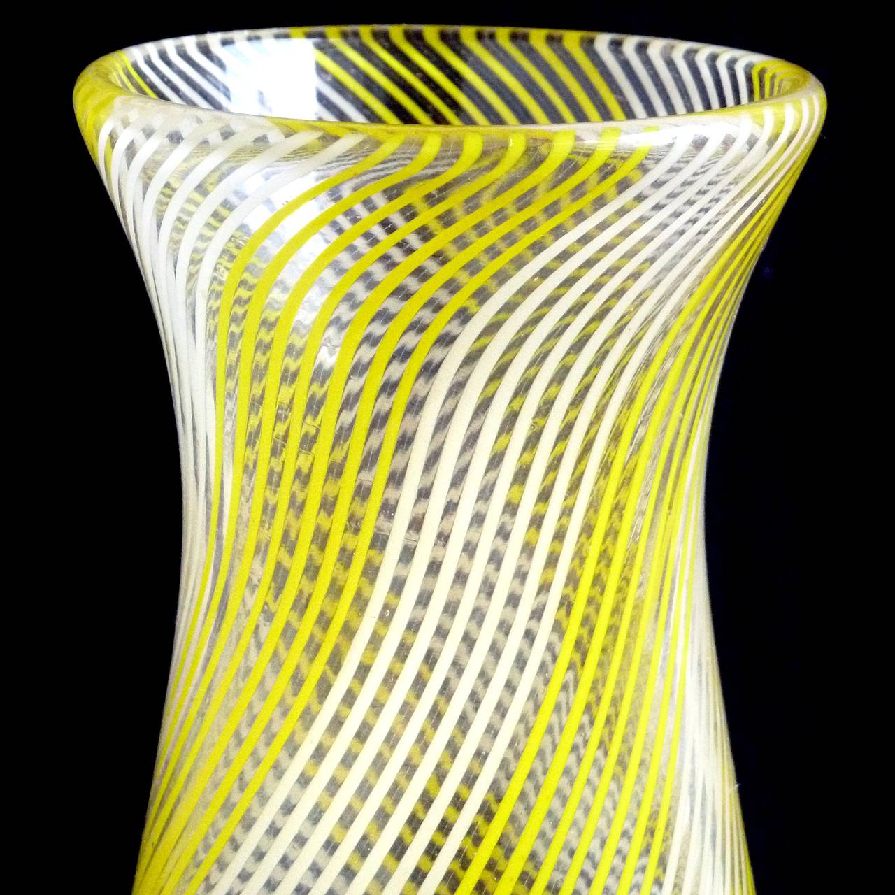 Mid-Century Modern Dino Martens Aureliano Toso Murano Yellow White Italian Art Glass Flower Vase