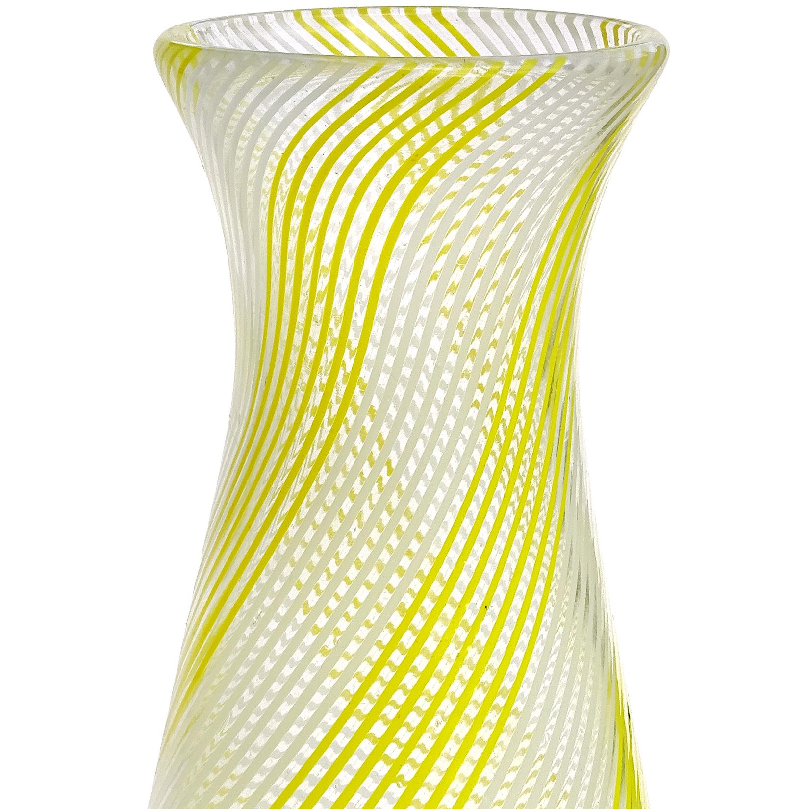 Hand-Crafted Dino Martens Aureliano Toso Murano Yellow White Italian Art Glass Flower Vase