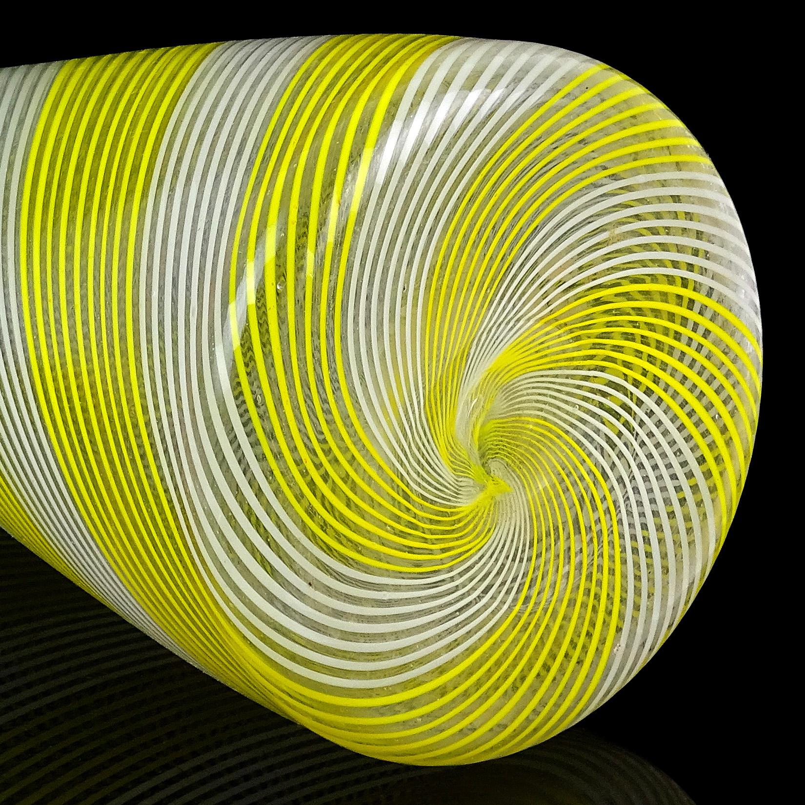 Mid-20th Century Dino Martens Aureliano Toso Murano Yellow White Italian Art Glass Flower Vase
